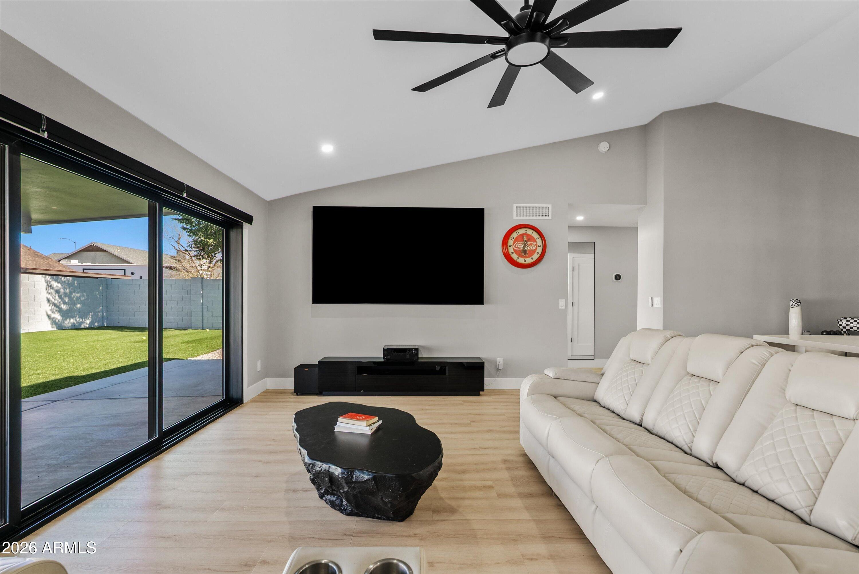 3026 E Leland Street