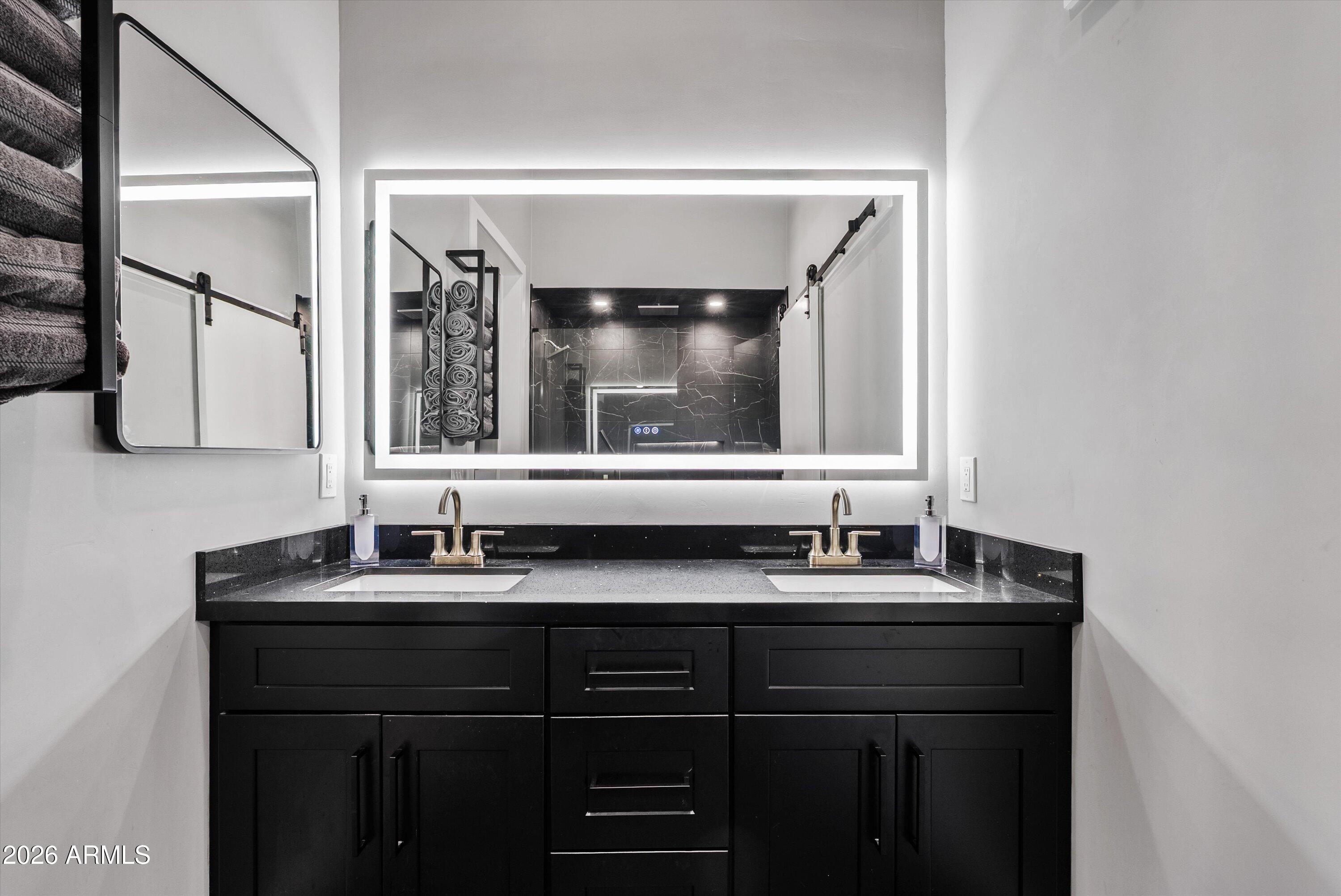 3026 E Leland Street