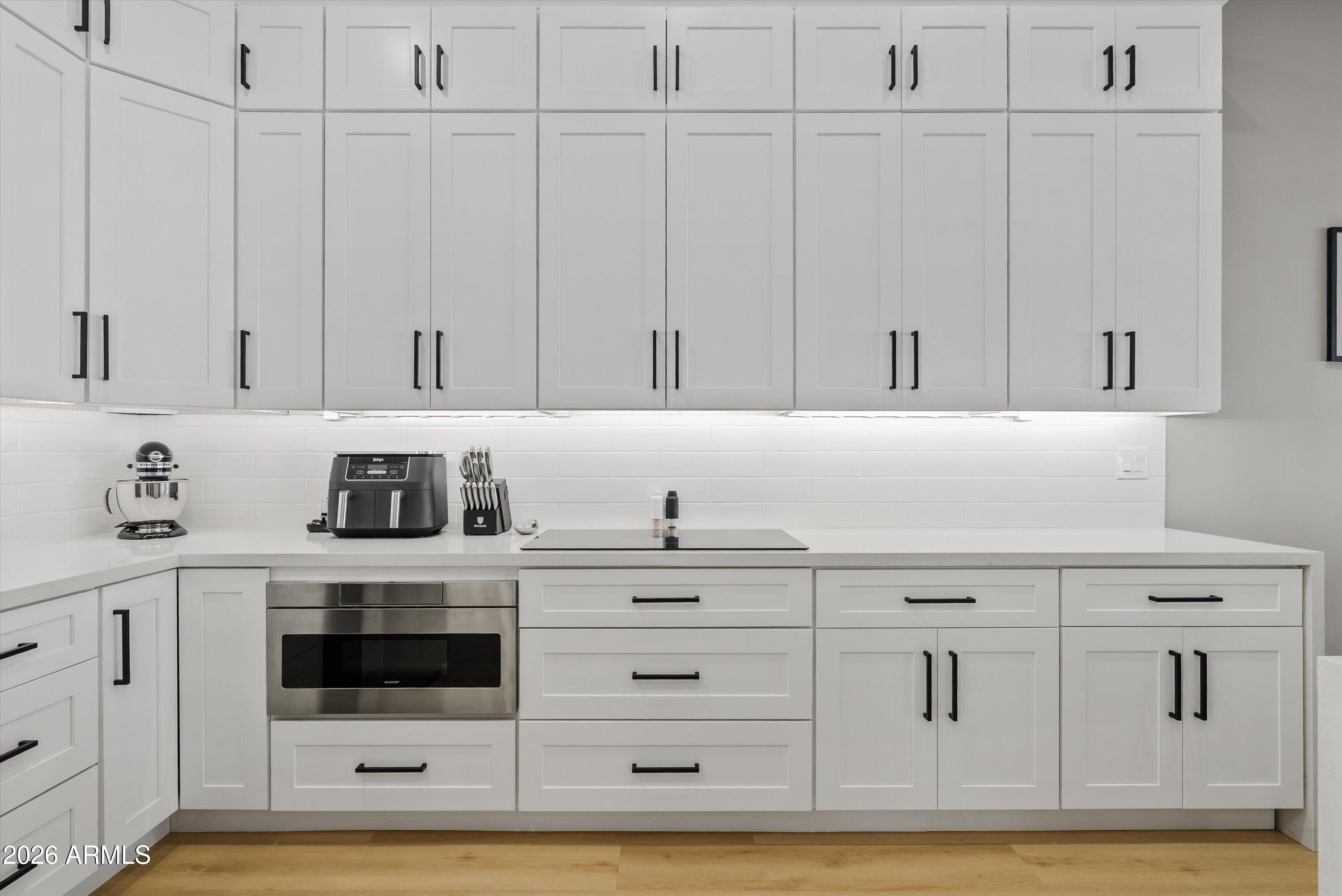 3026 E Leland Street