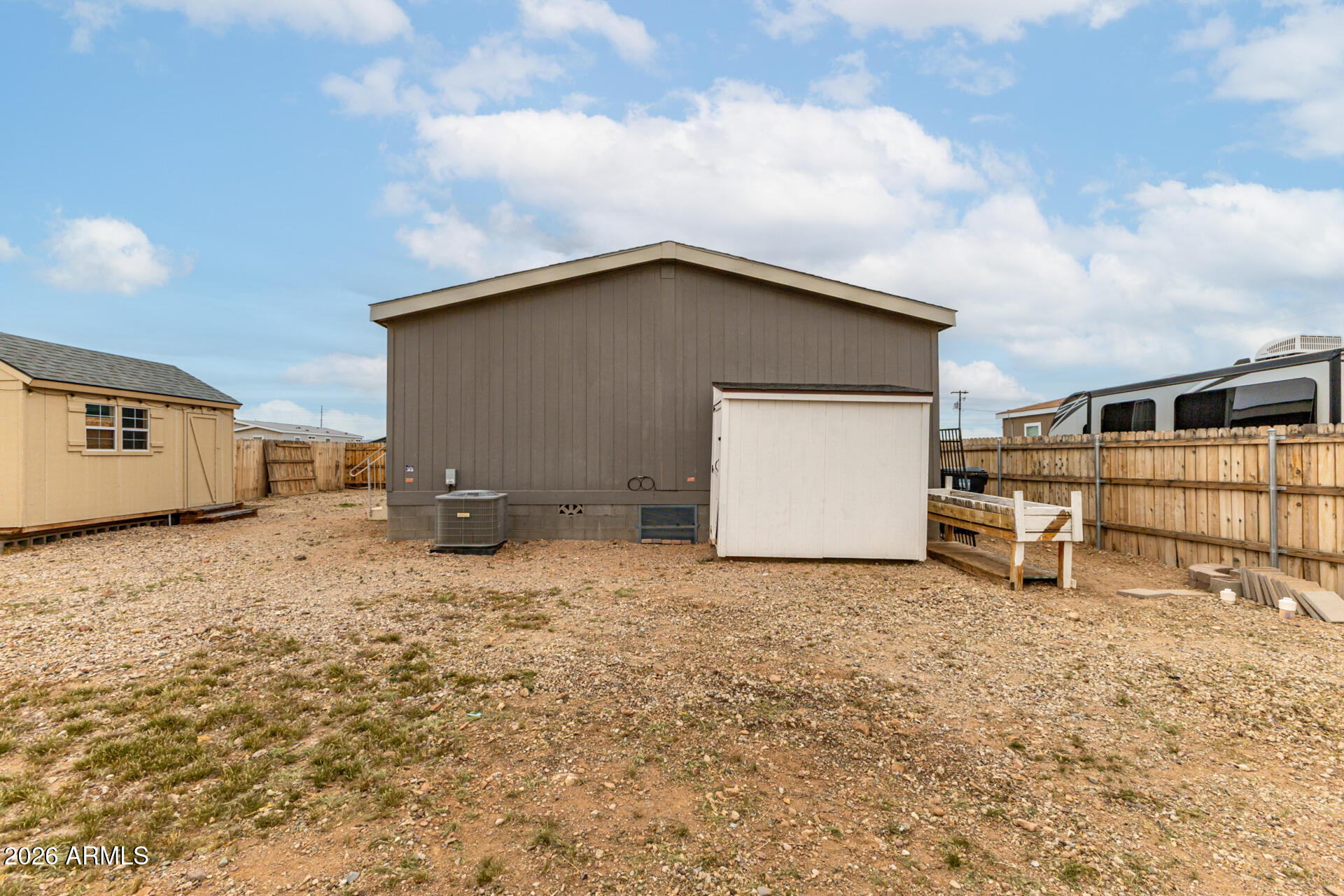 511 W CLAESSENS Drive