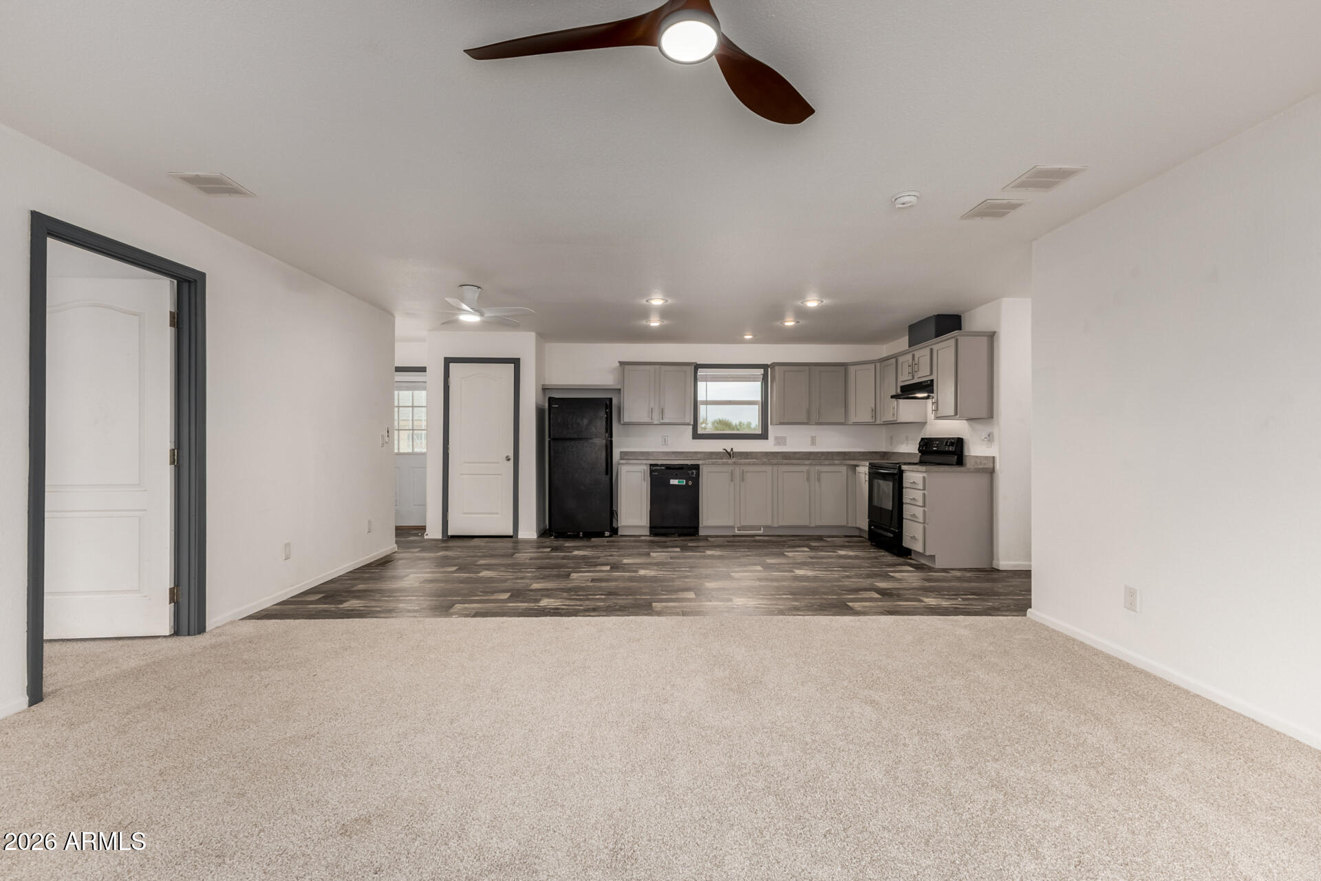 511 W CLAESSENS Drive