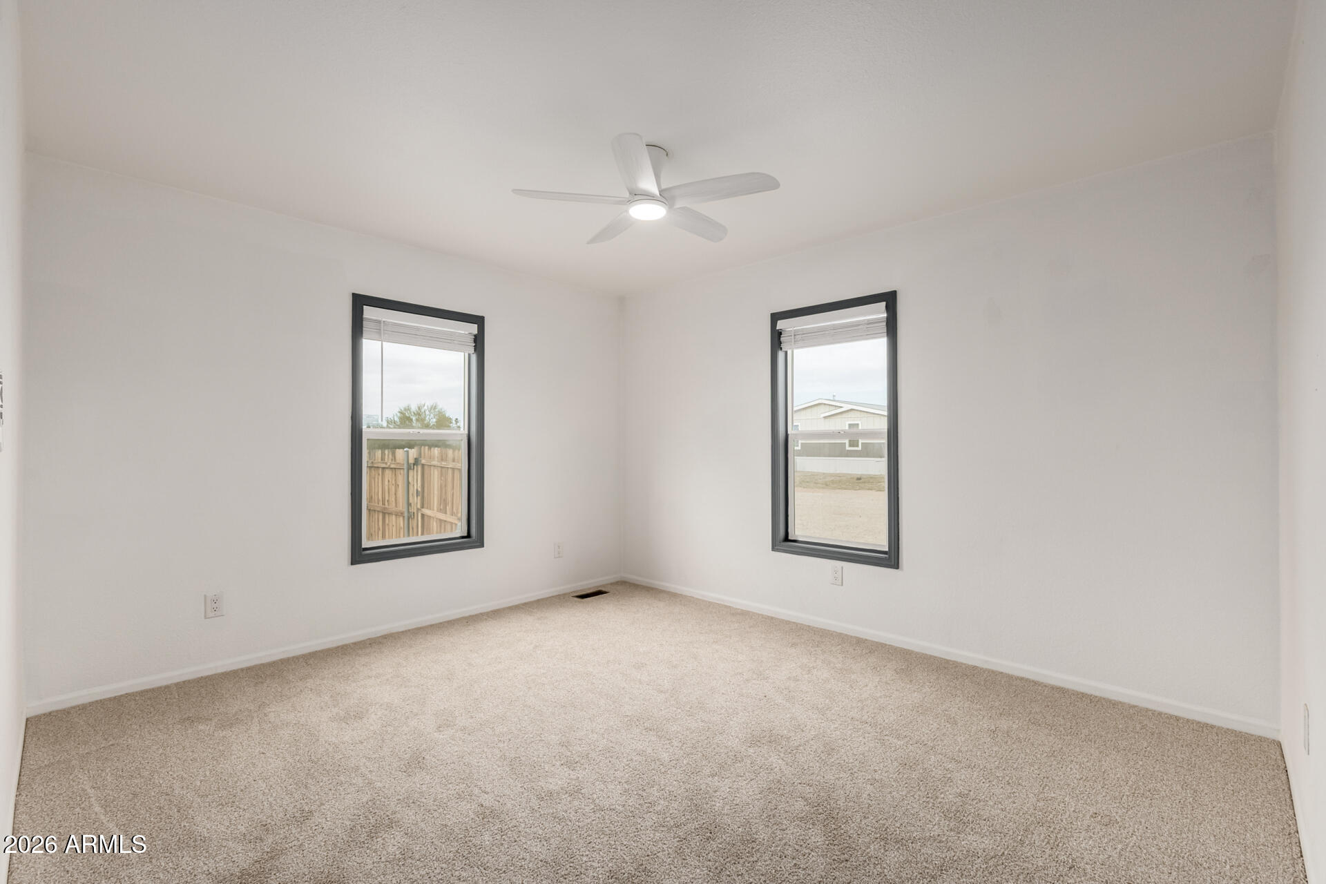 511 W CLAESSENS Drive
