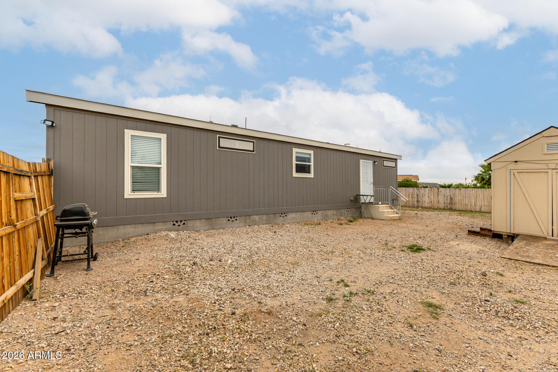 511 W CLAESSENS Drive