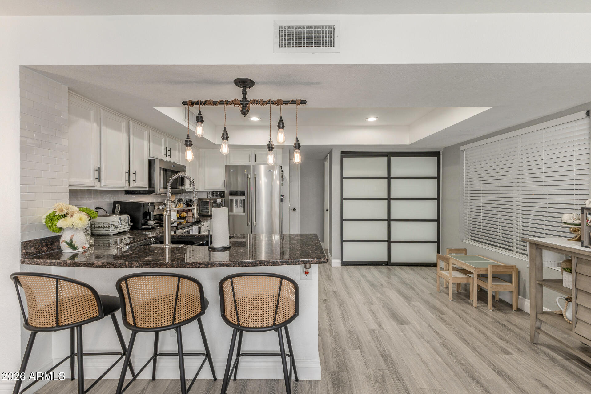 124 W MOHAWK Drive