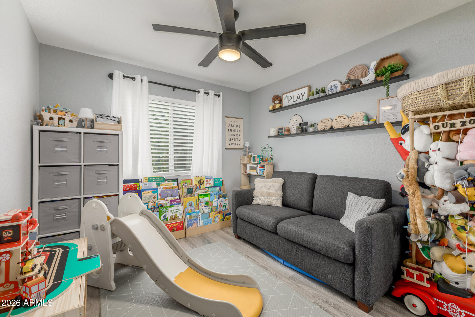 124 W MOHAWK Drive