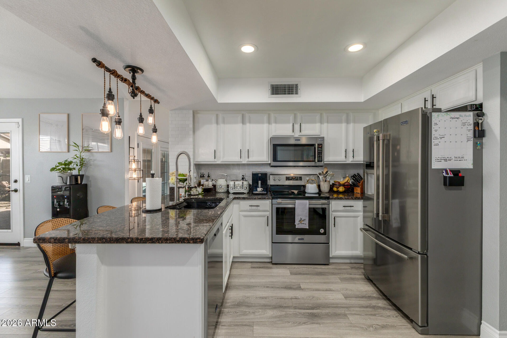 124 W MOHAWK Drive