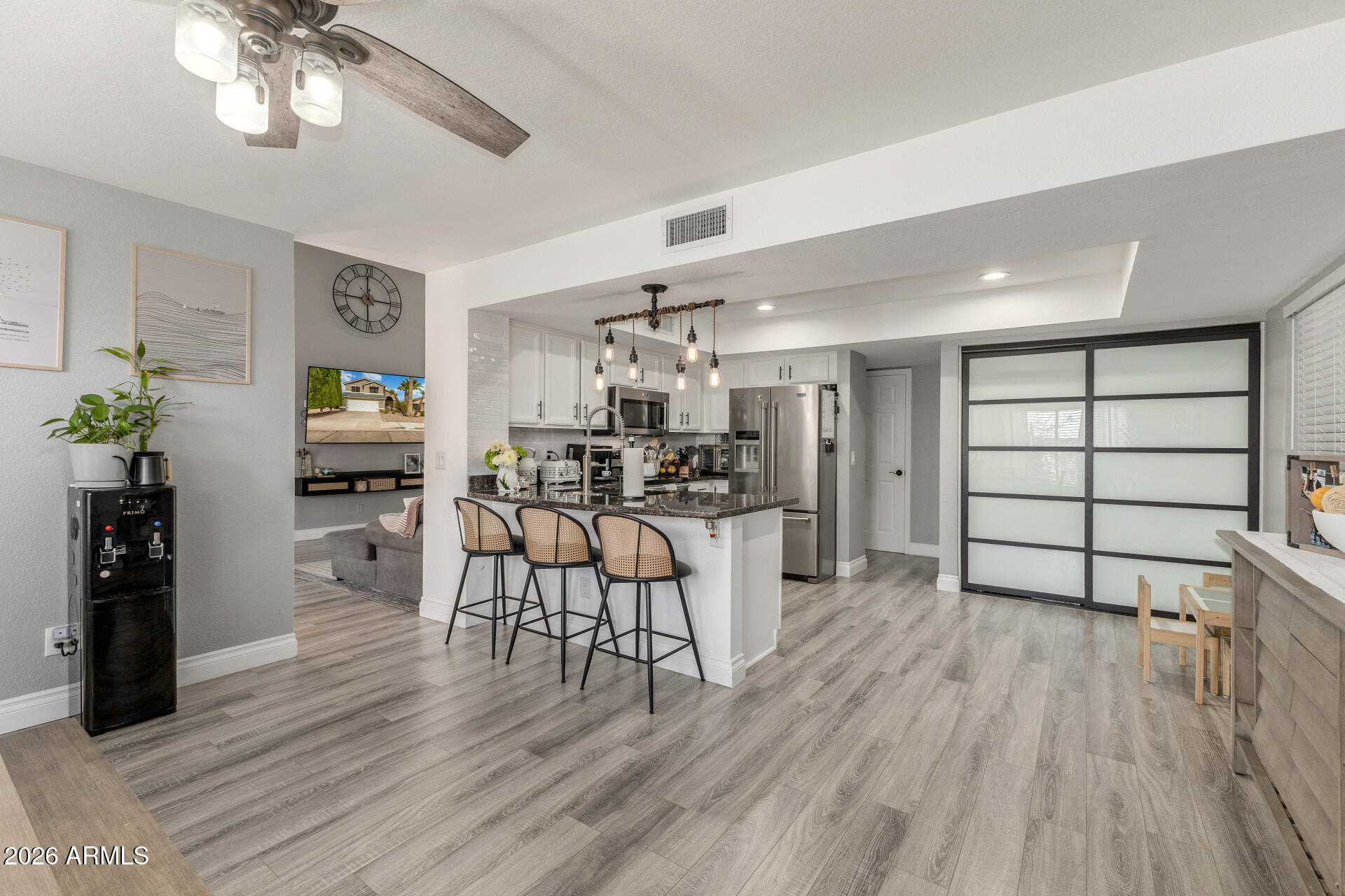 124 W MOHAWK Drive