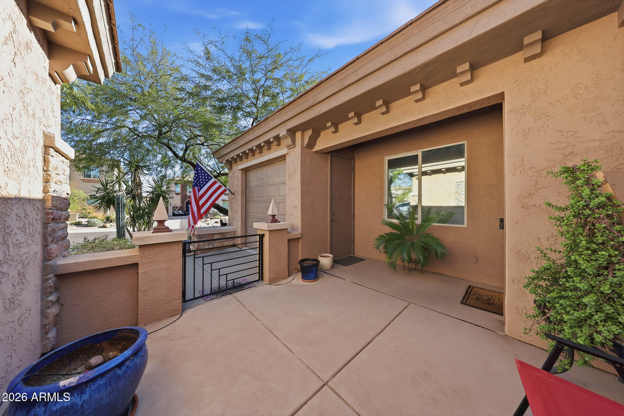 42820 N LIVINGSTONE Way