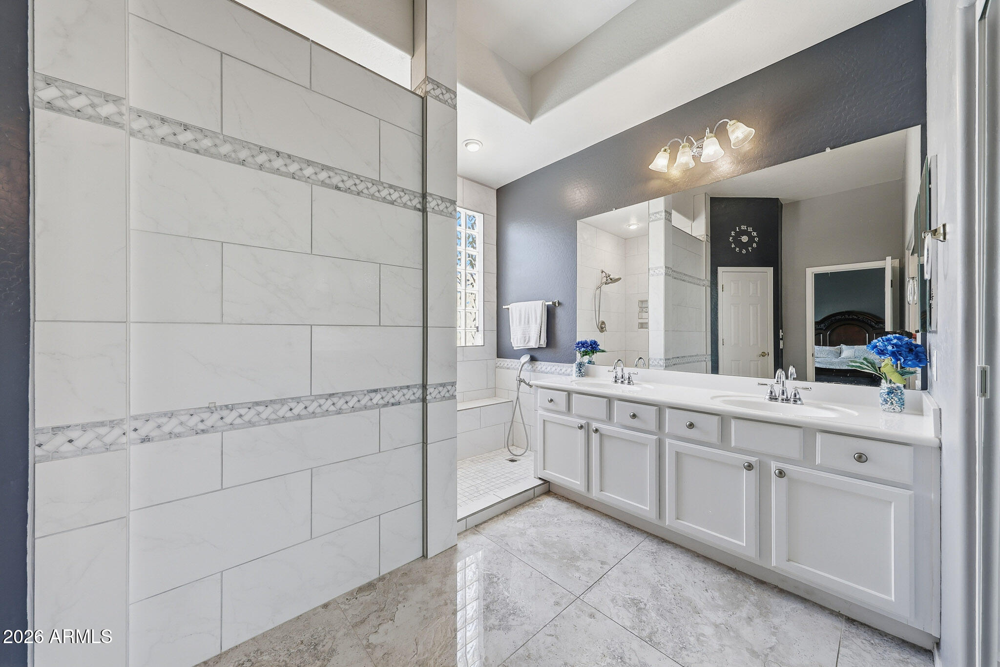 42820 N LIVINGSTONE Way