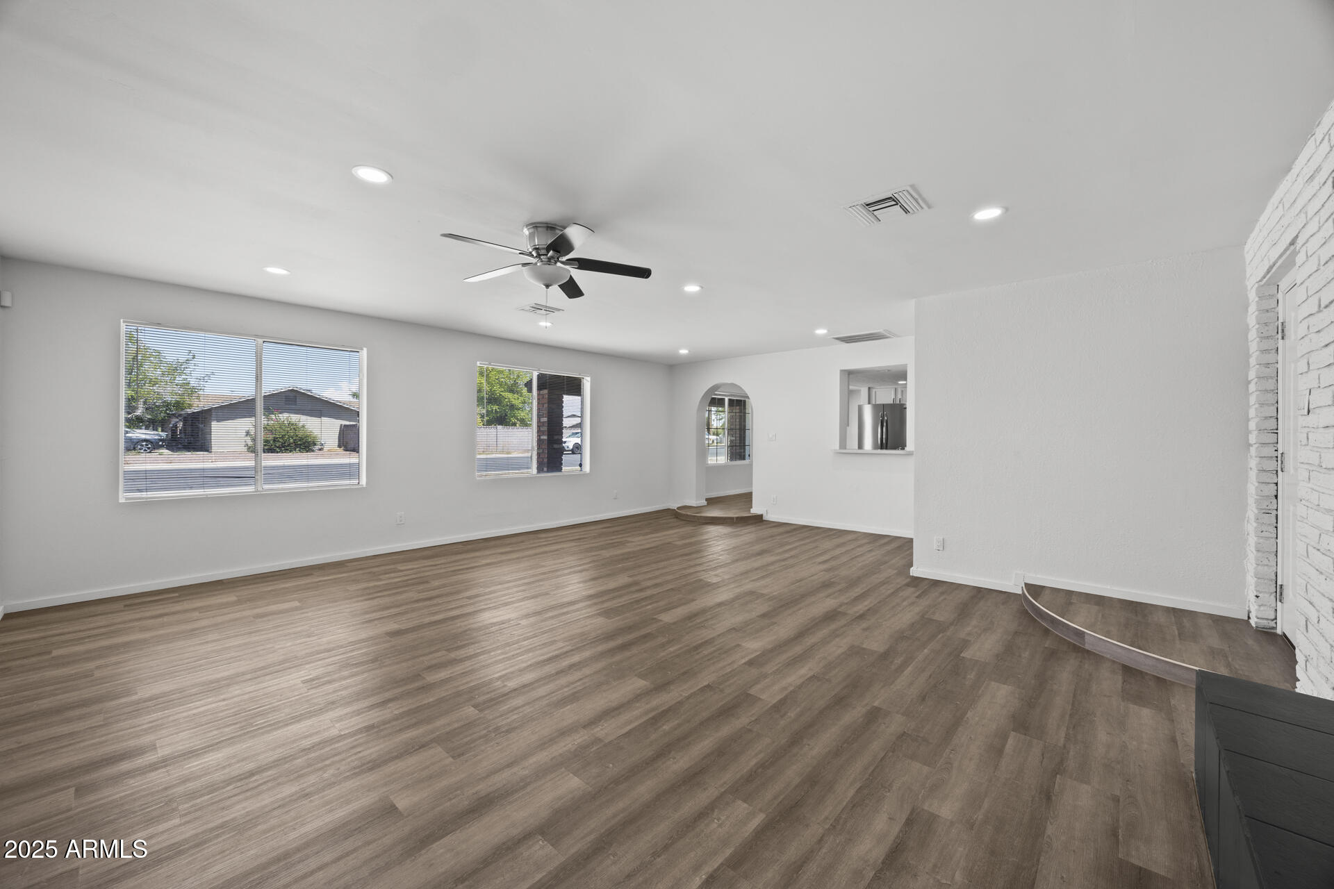 1427 W ANDERSON Drive