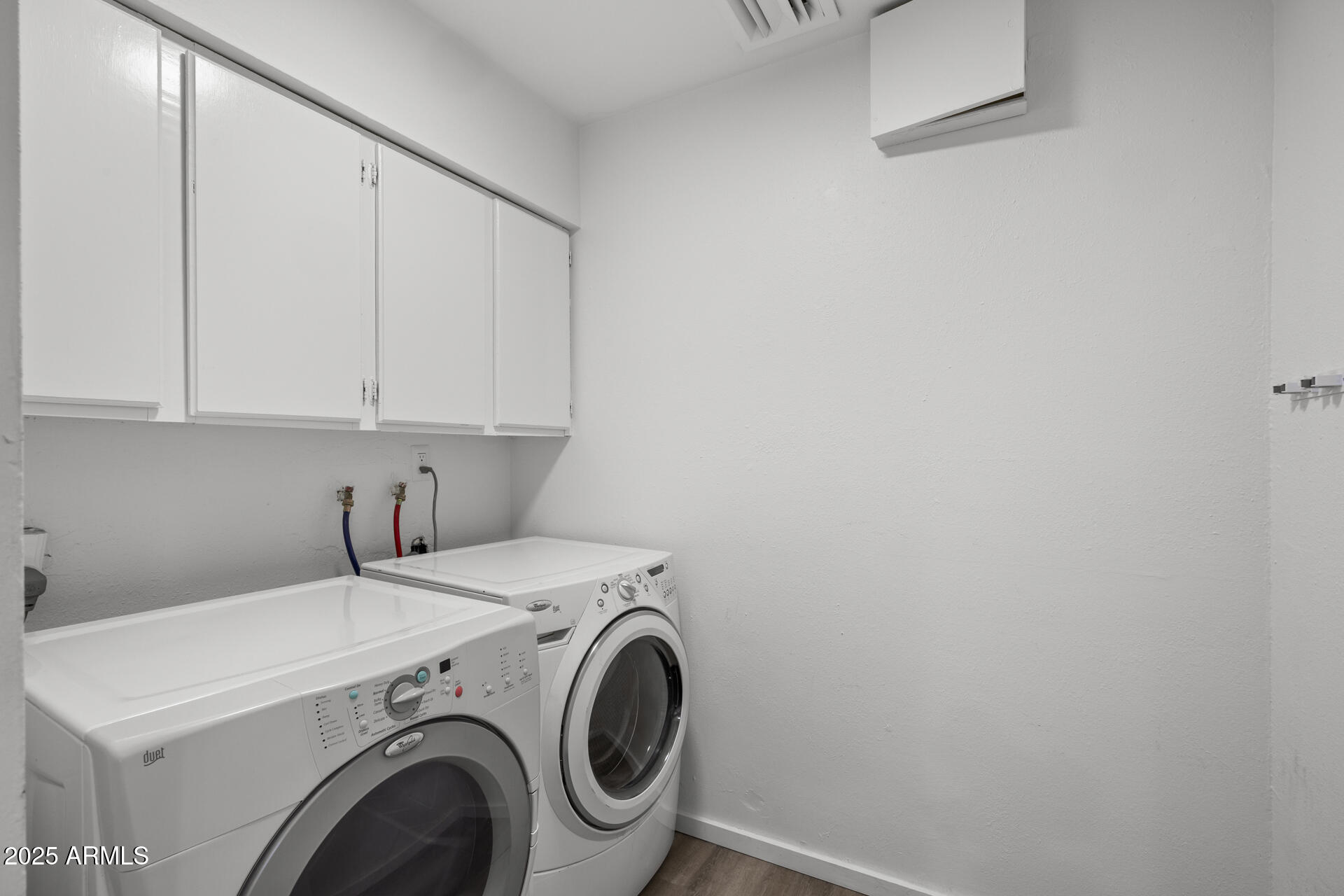 1427 W ANDERSON Drive