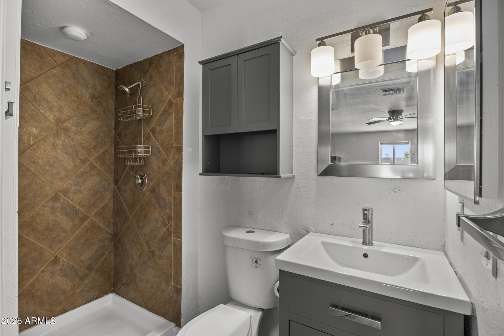 1427 W ANDERSON Drive