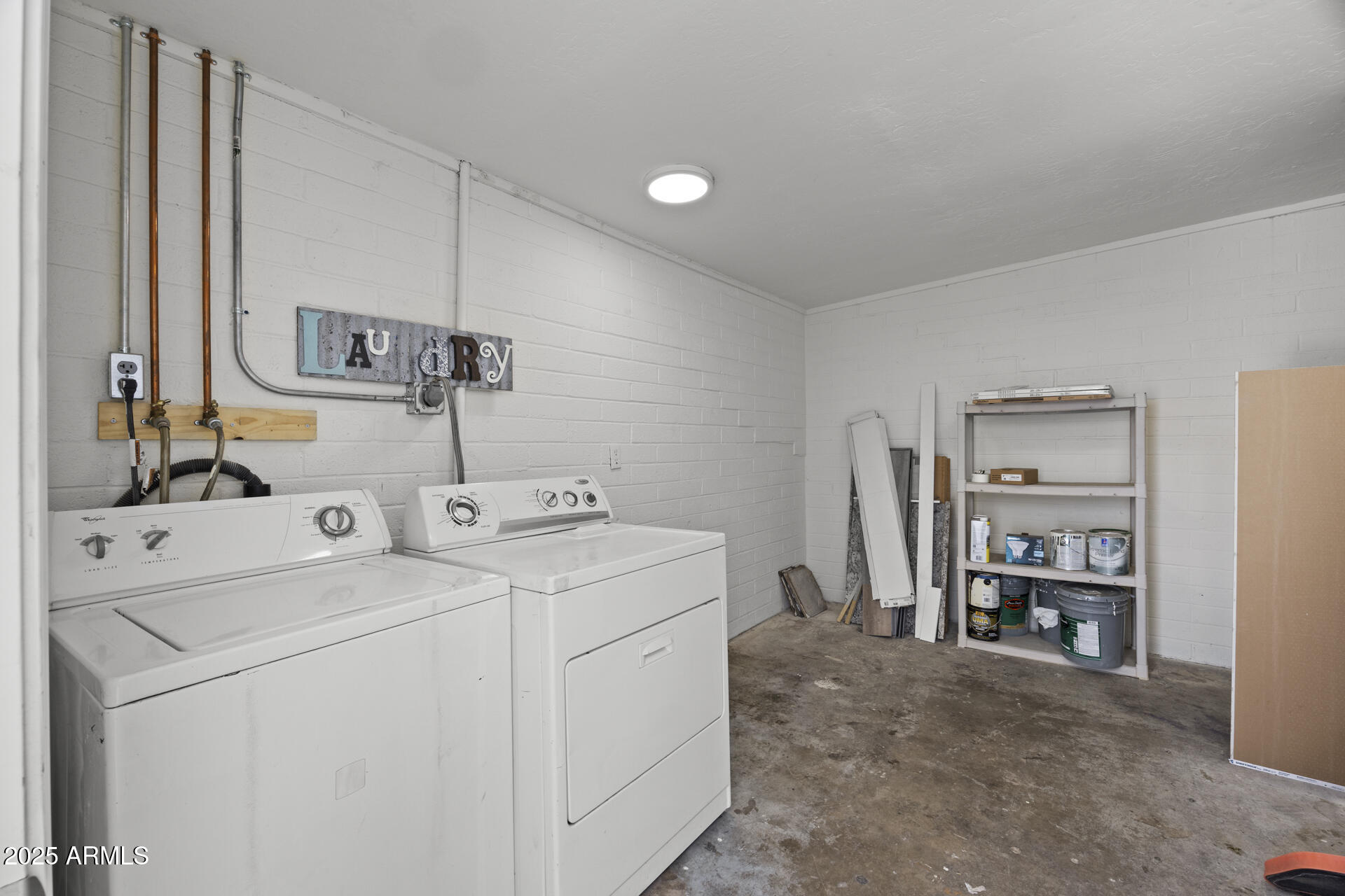 1427 W ANDERSON Drive