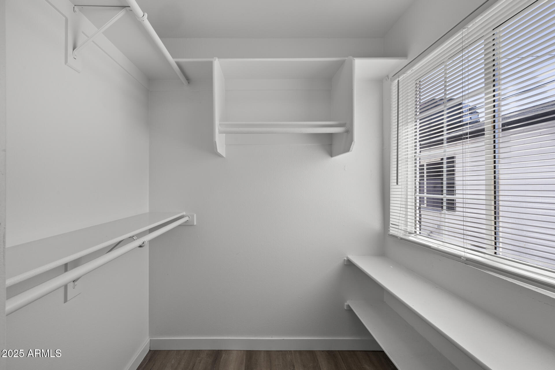 1427 W ANDERSON Drive