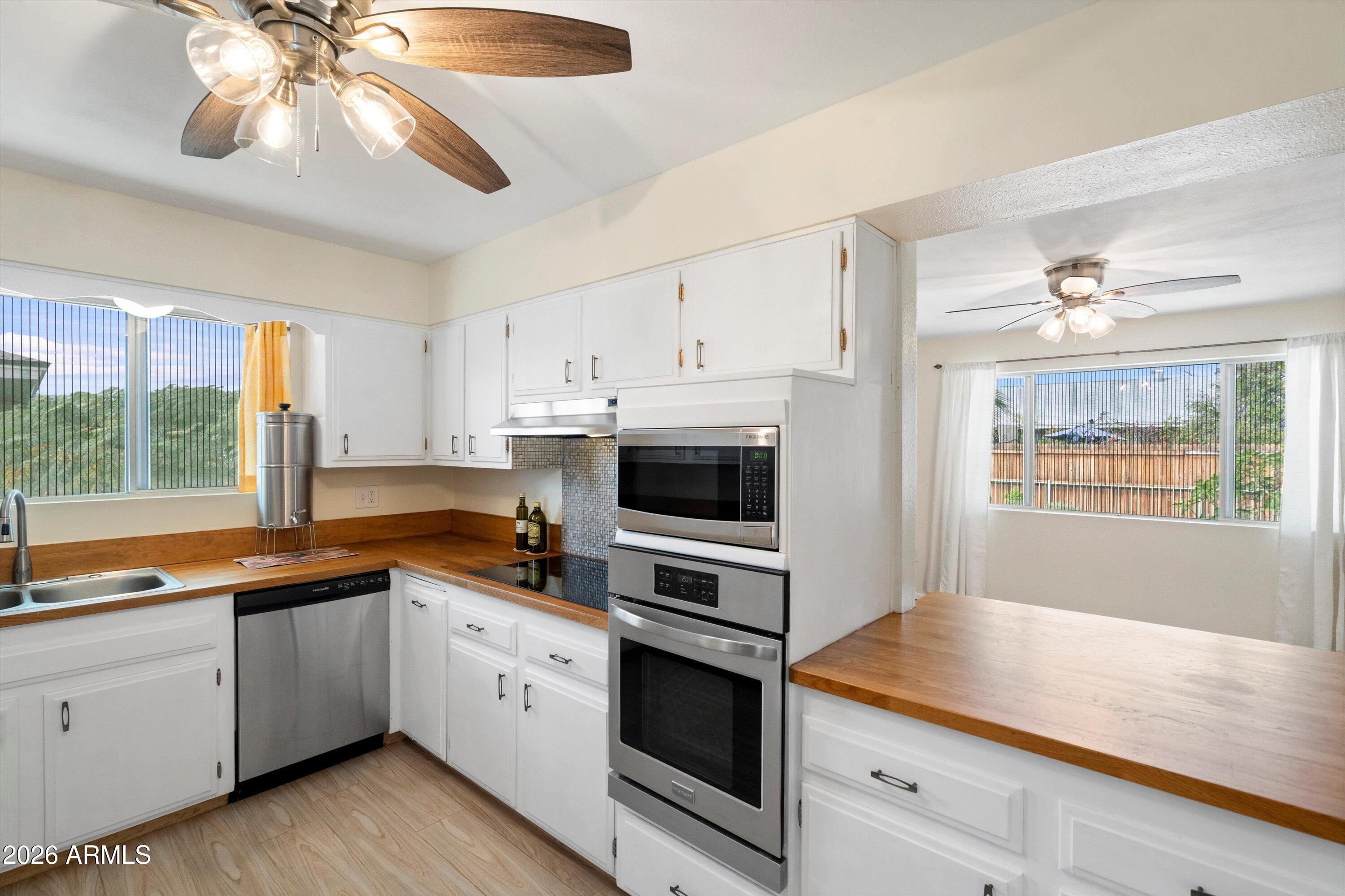 10802 W CUMBERLAND Drive