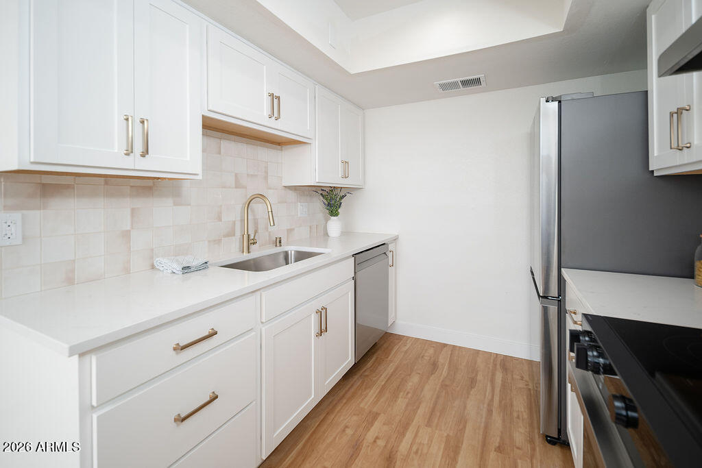 9638 W CINNABAR Avenue B