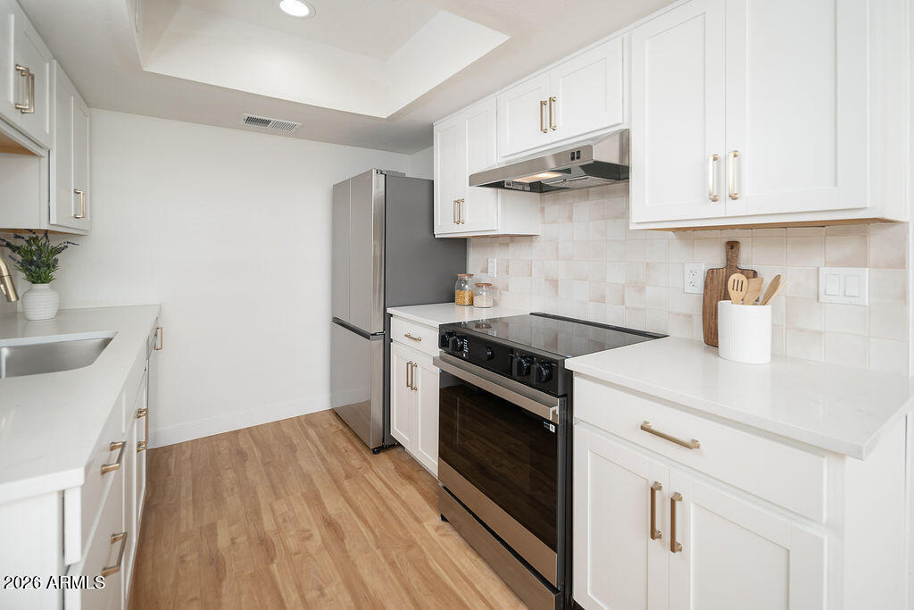 9638 W CINNABAR Avenue B