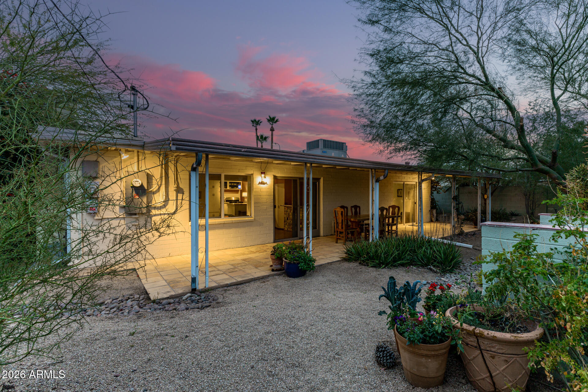 416 E PAPAGO Drive