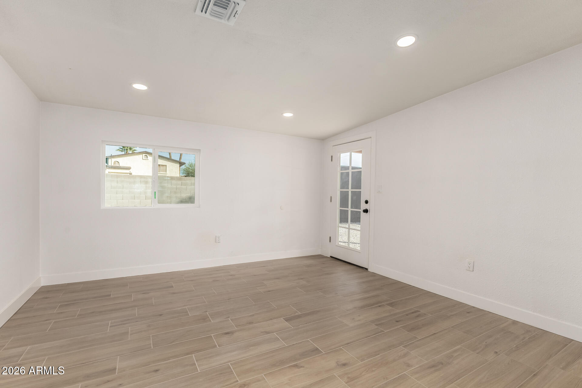 622 E Papago Drive