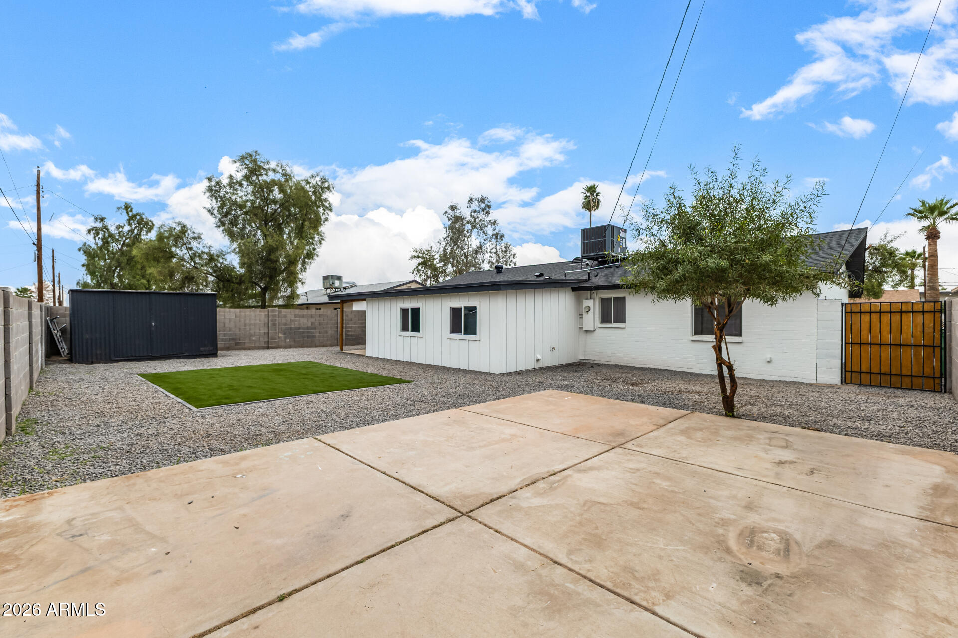 622 E Papago Drive