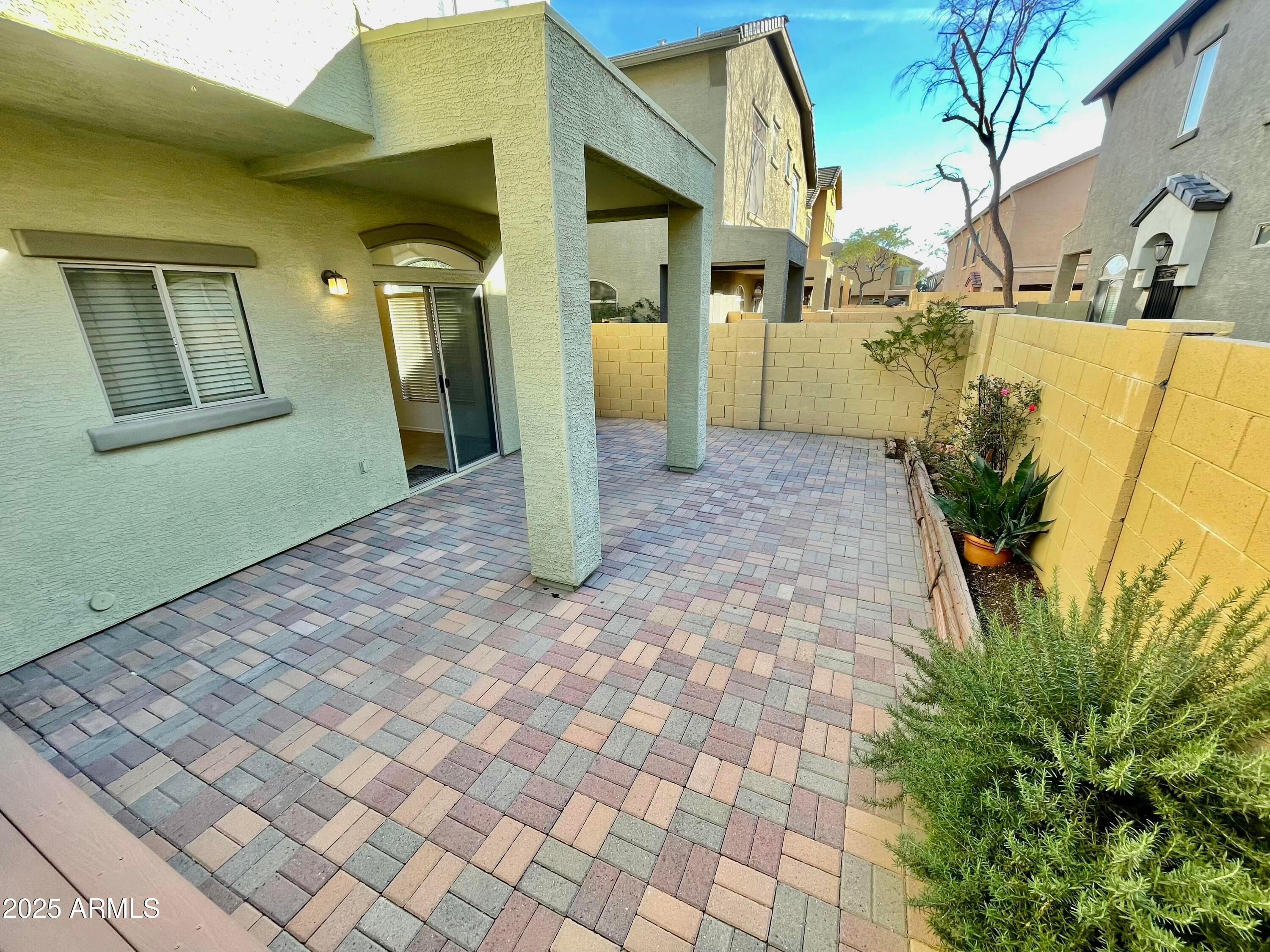 2150 E BELL Road 1045