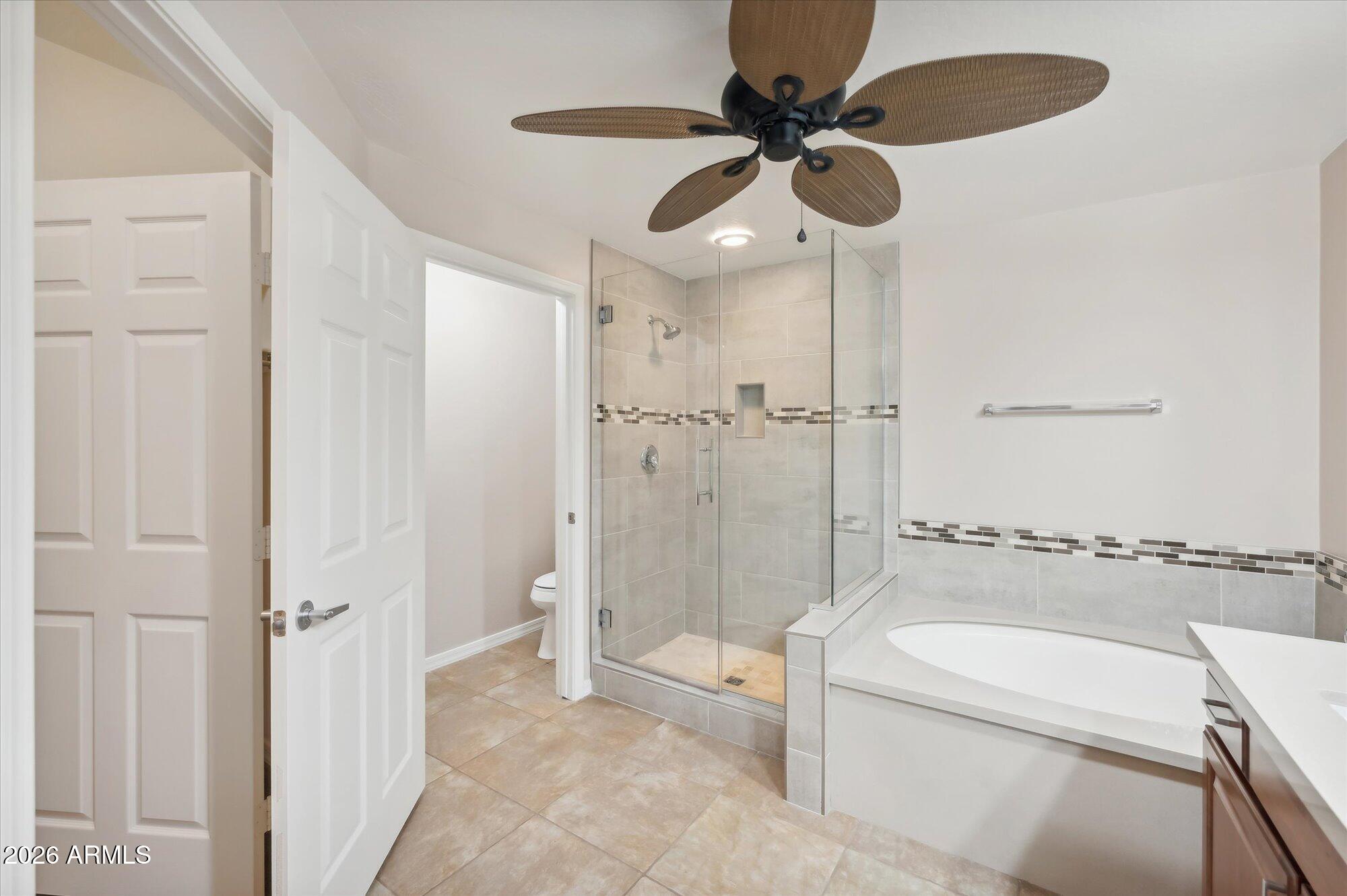 33550 N DOVE LAKES Drive 1004