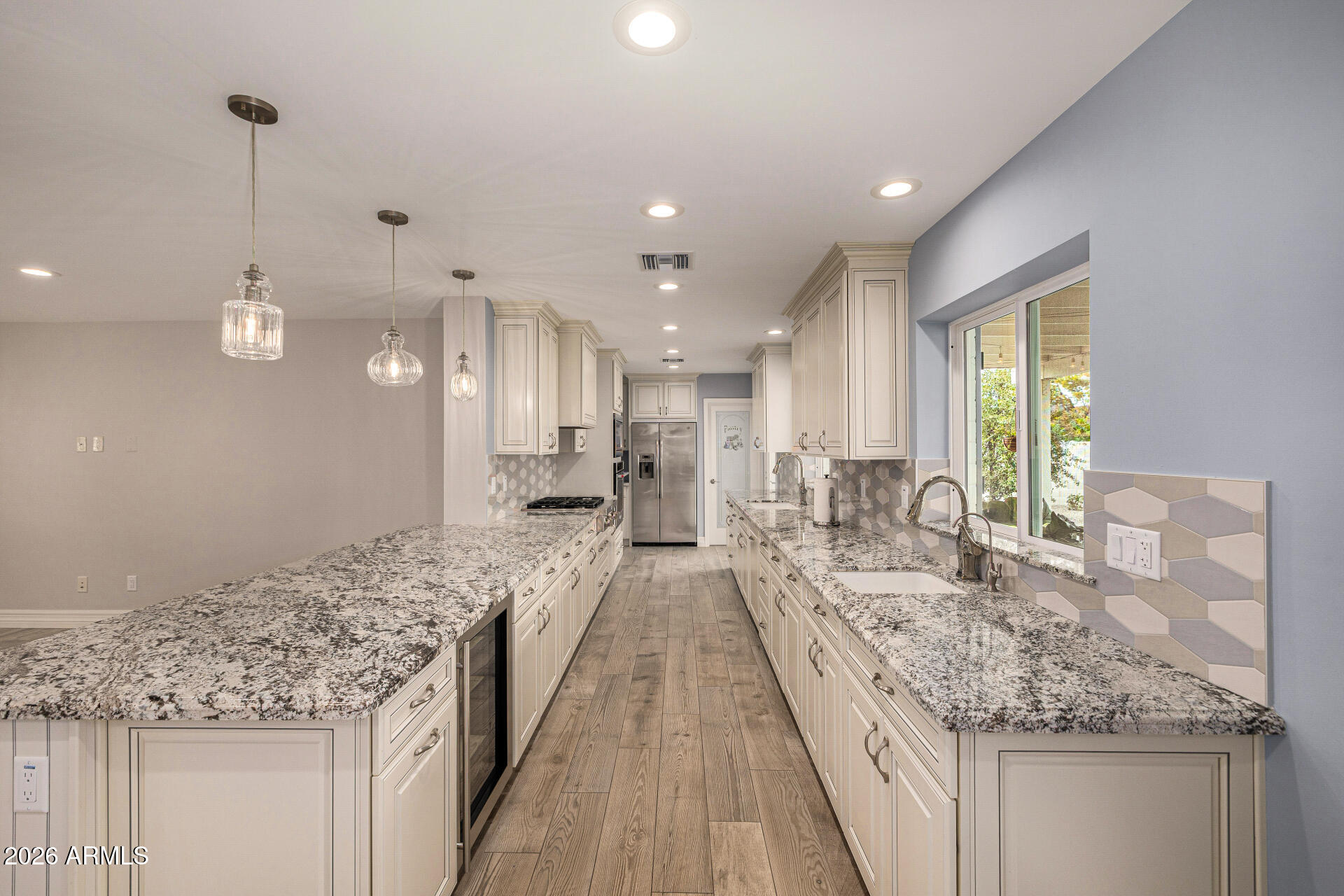 4010 E COOLIDGE Street