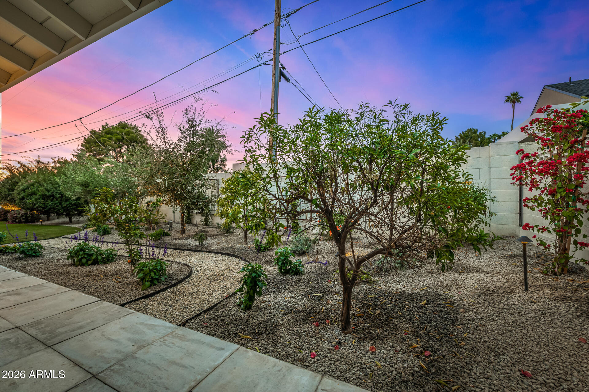 4010 E COOLIDGE Street