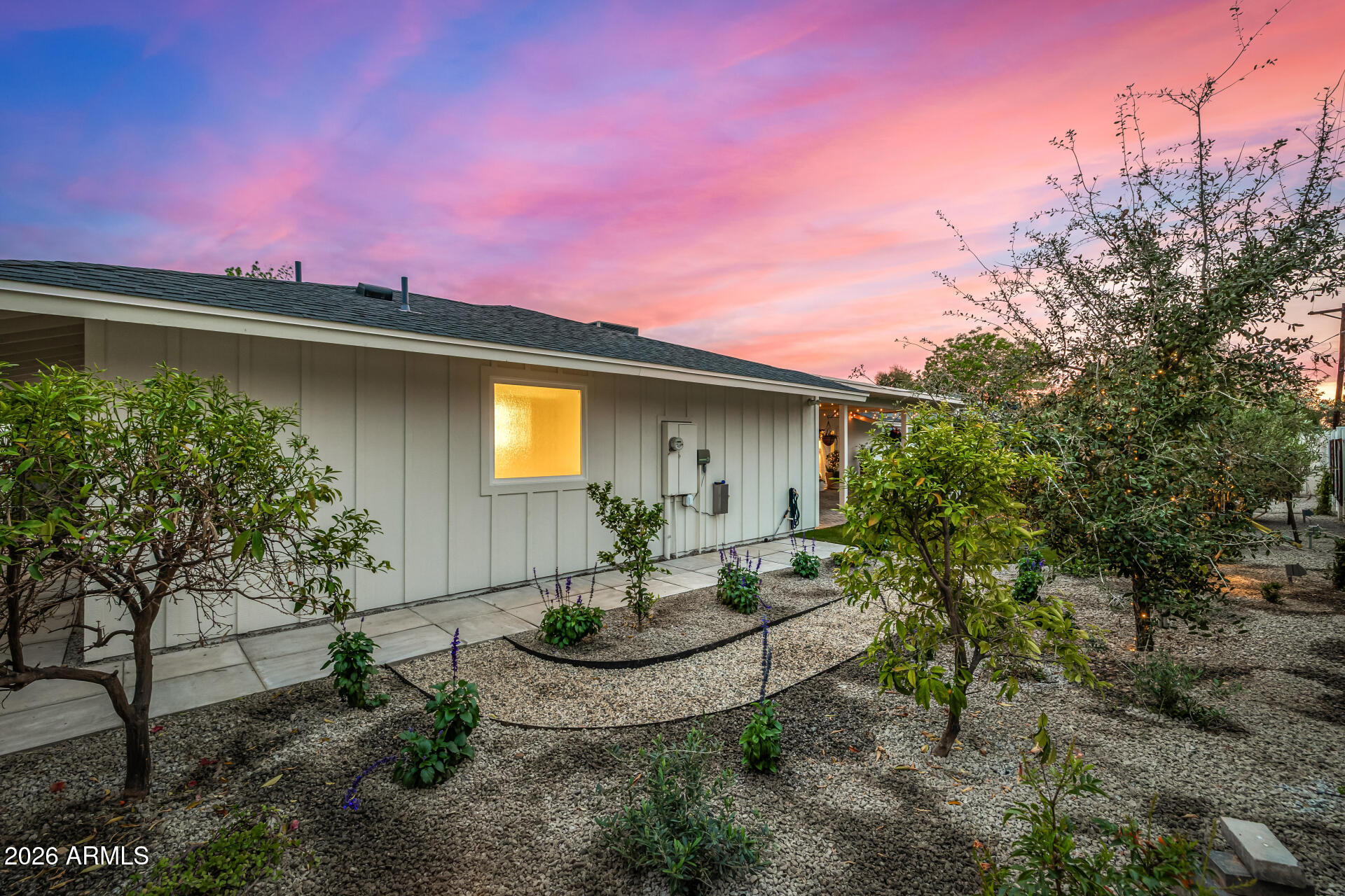 4010 E COOLIDGE Street