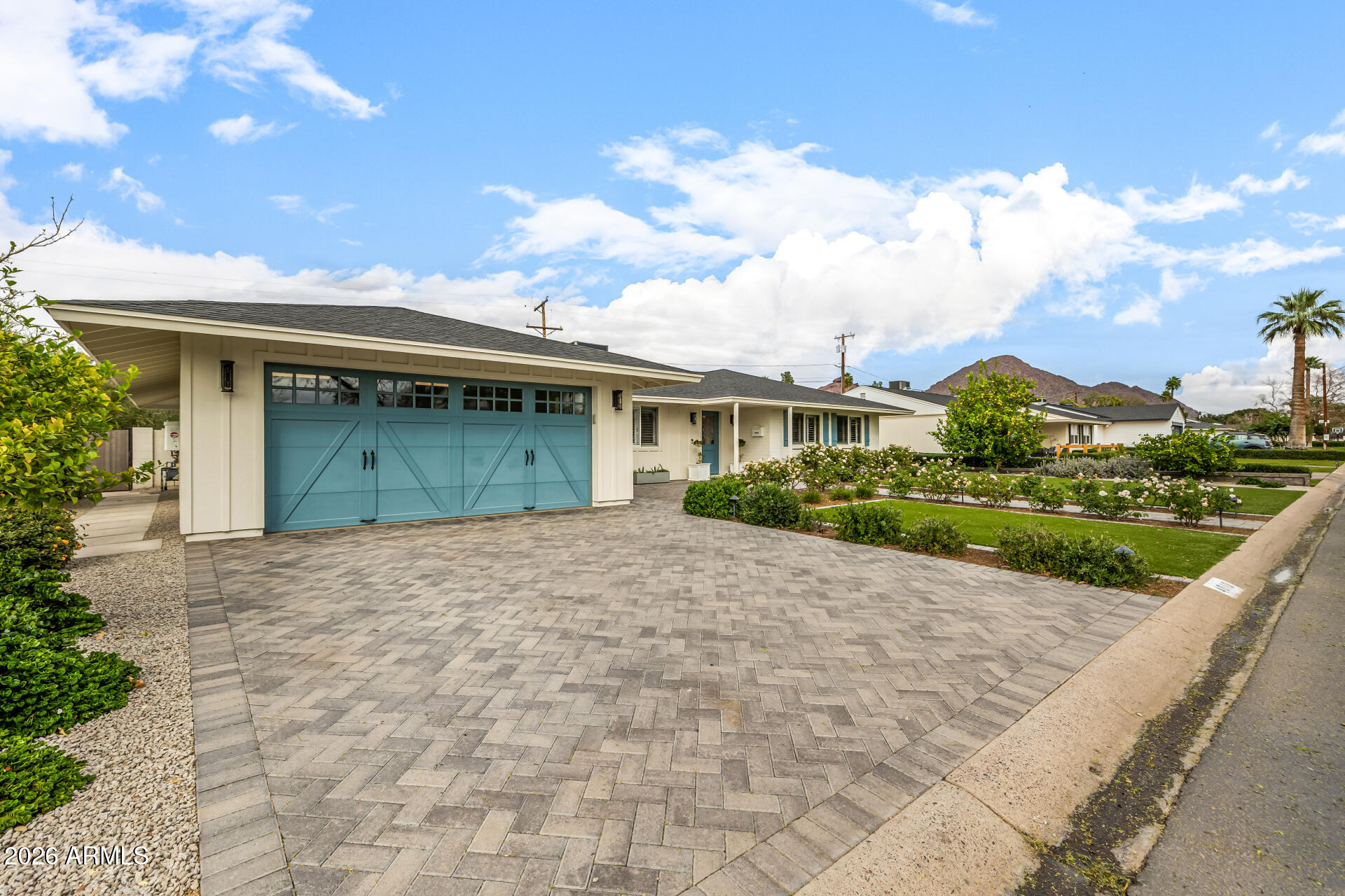 4010 E COOLIDGE Street