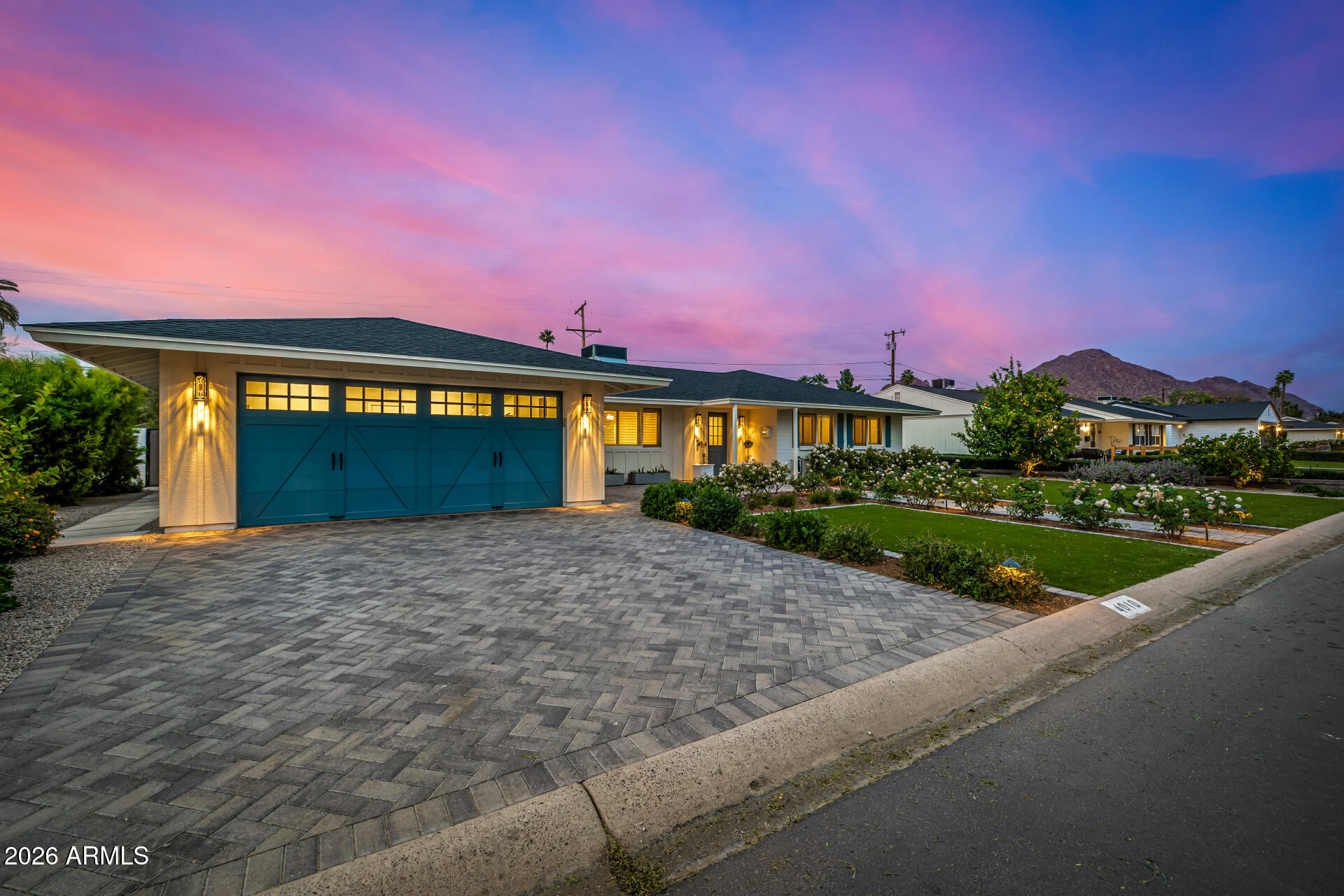 4010 E COOLIDGE Street