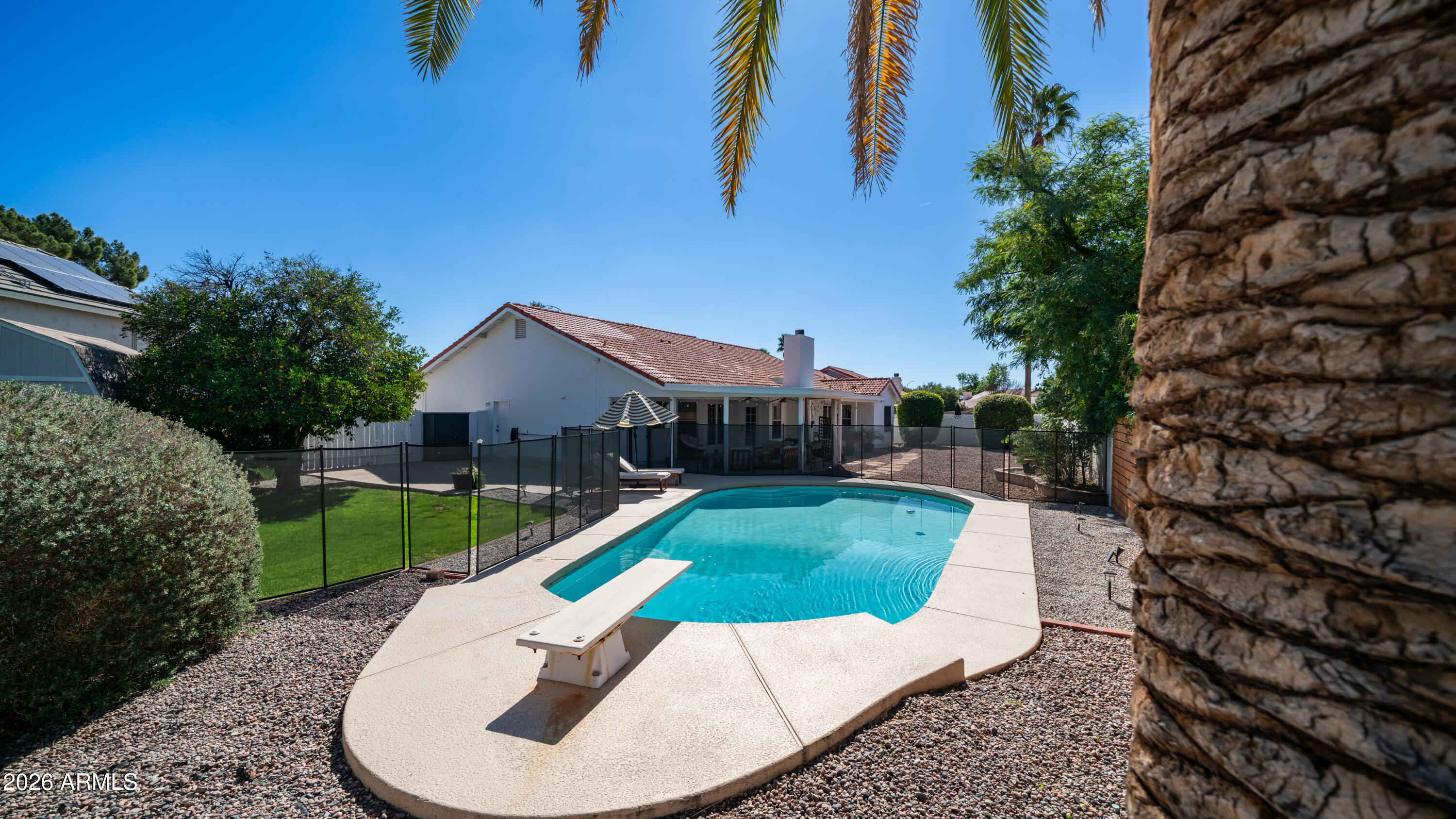 2334 N ROSE