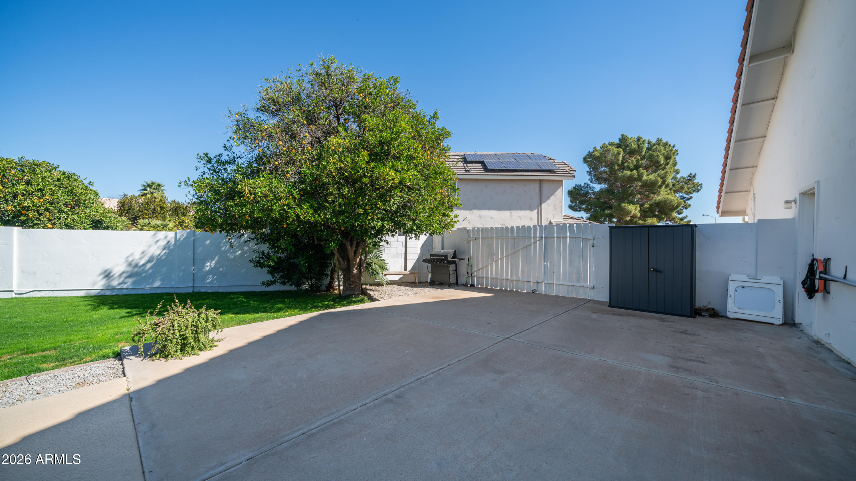 2334 N ROSE