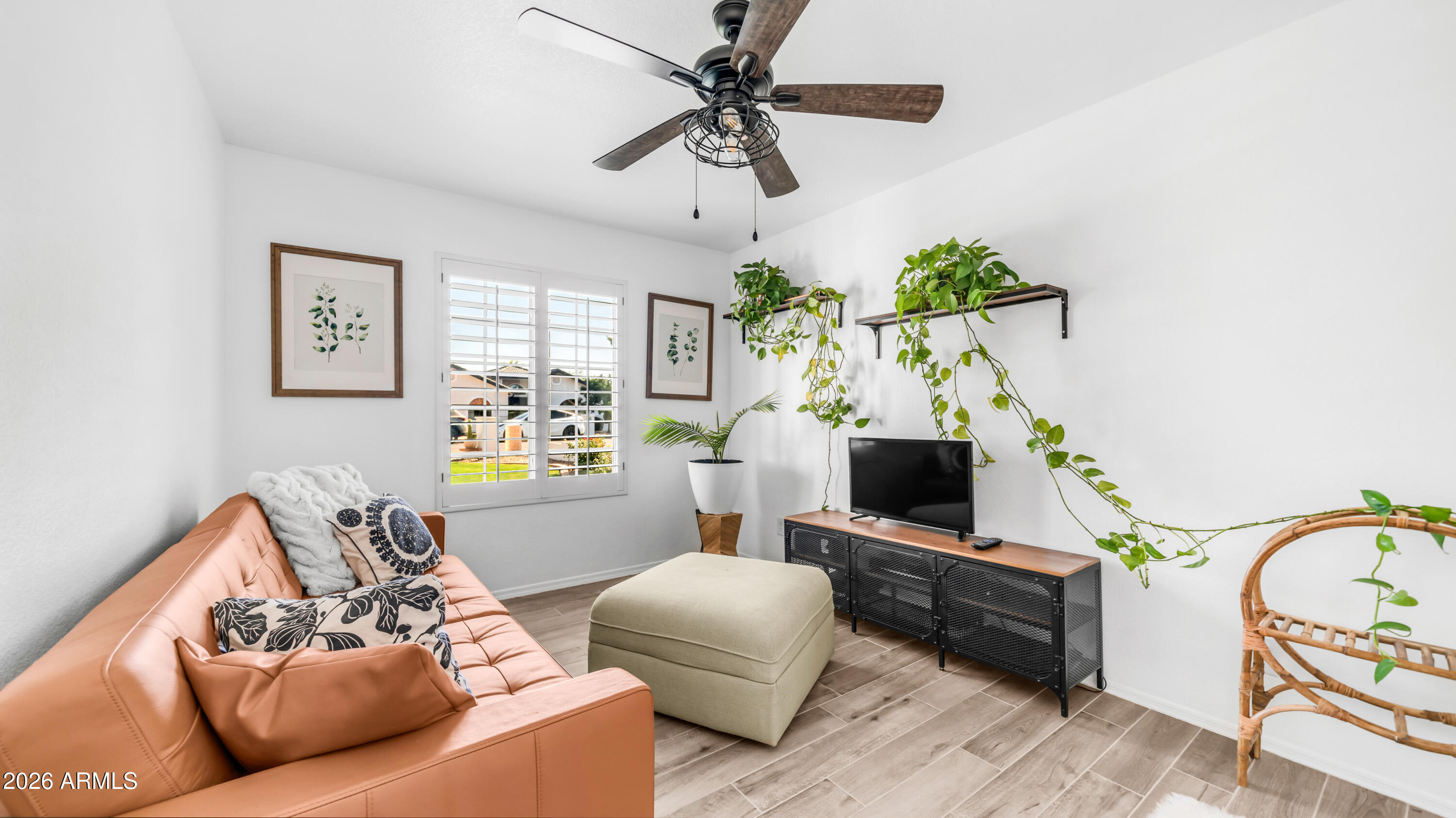 2334 N ROSE
