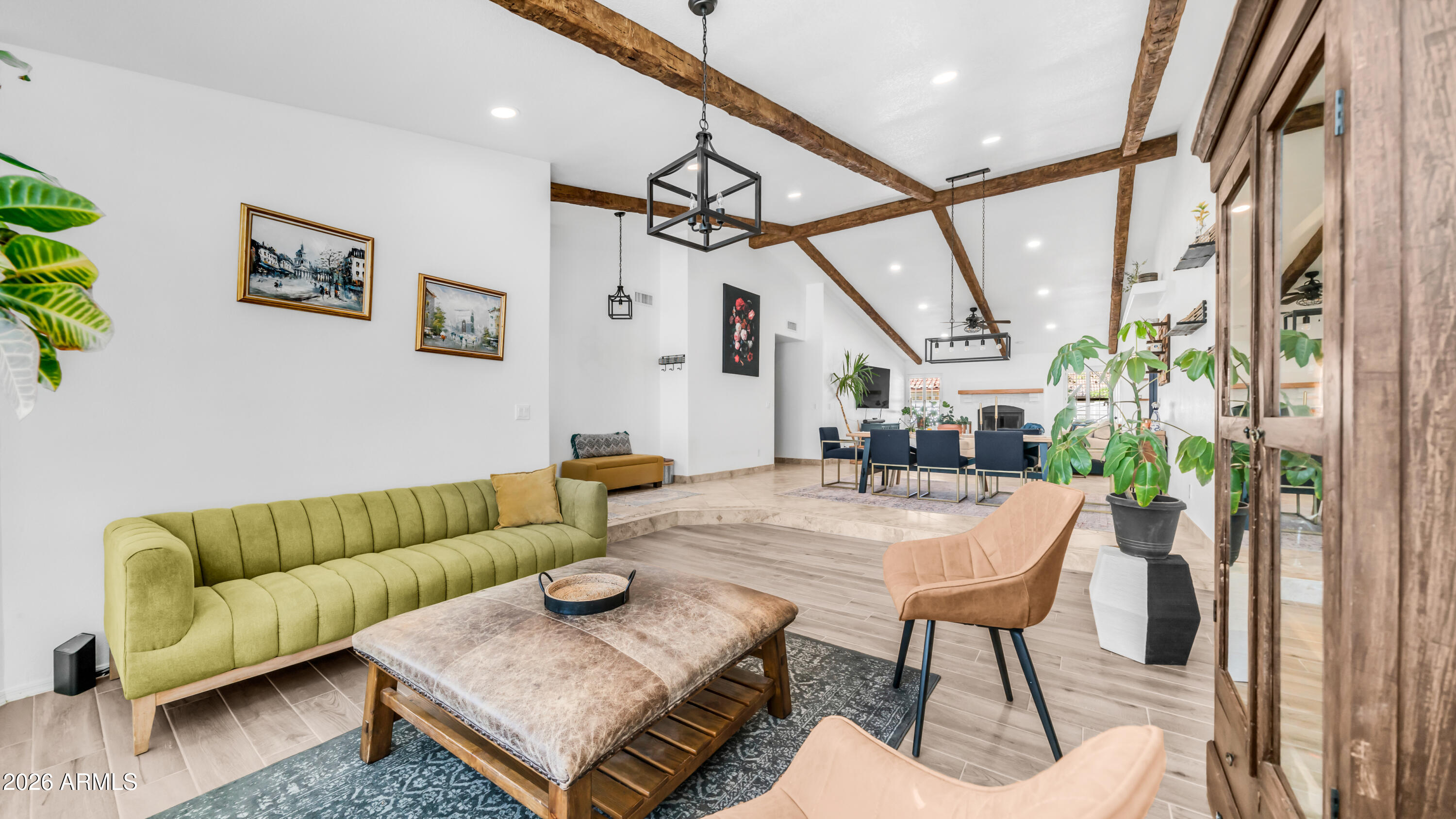 2334 N ROSE