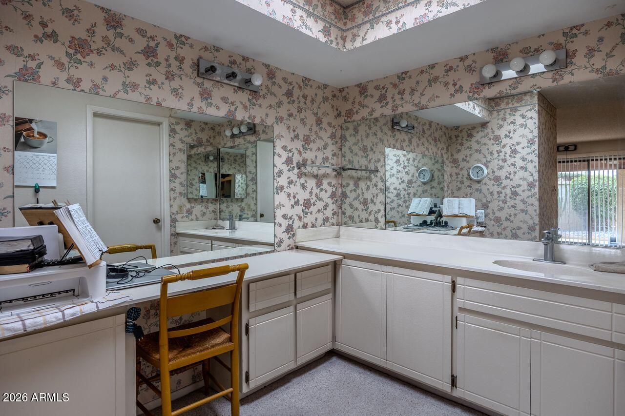 537 S PALO VERDE Way