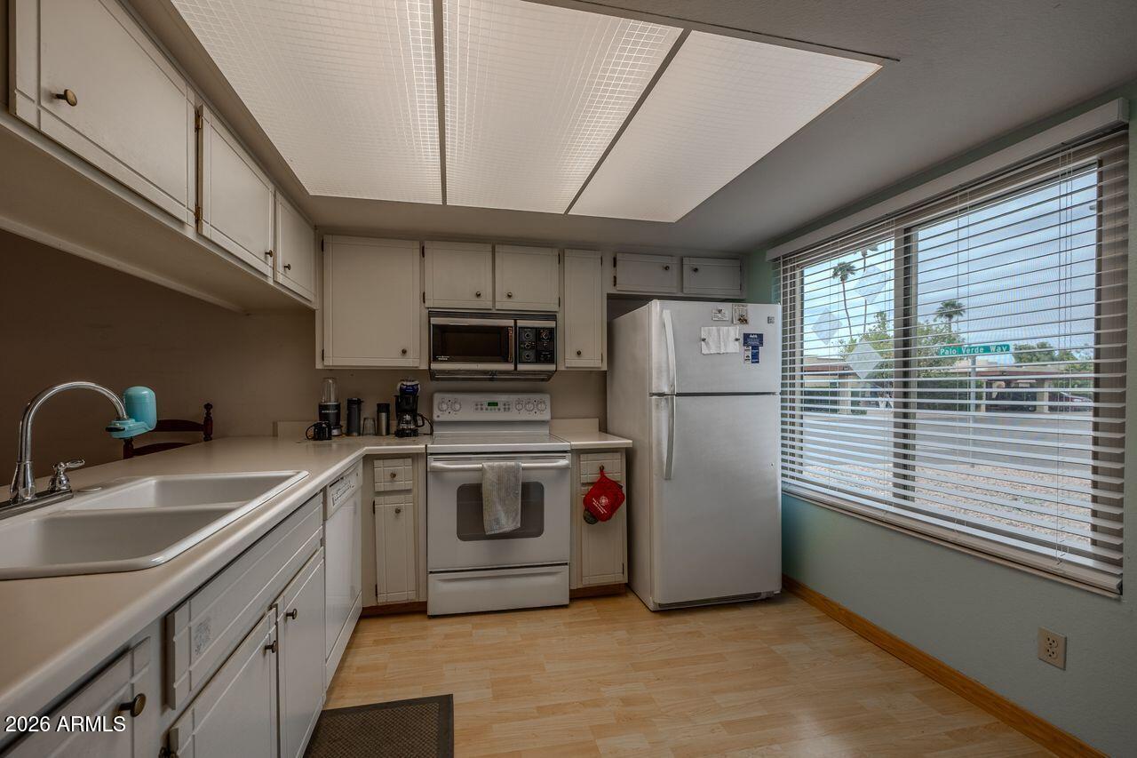 537 S PALO VERDE Way