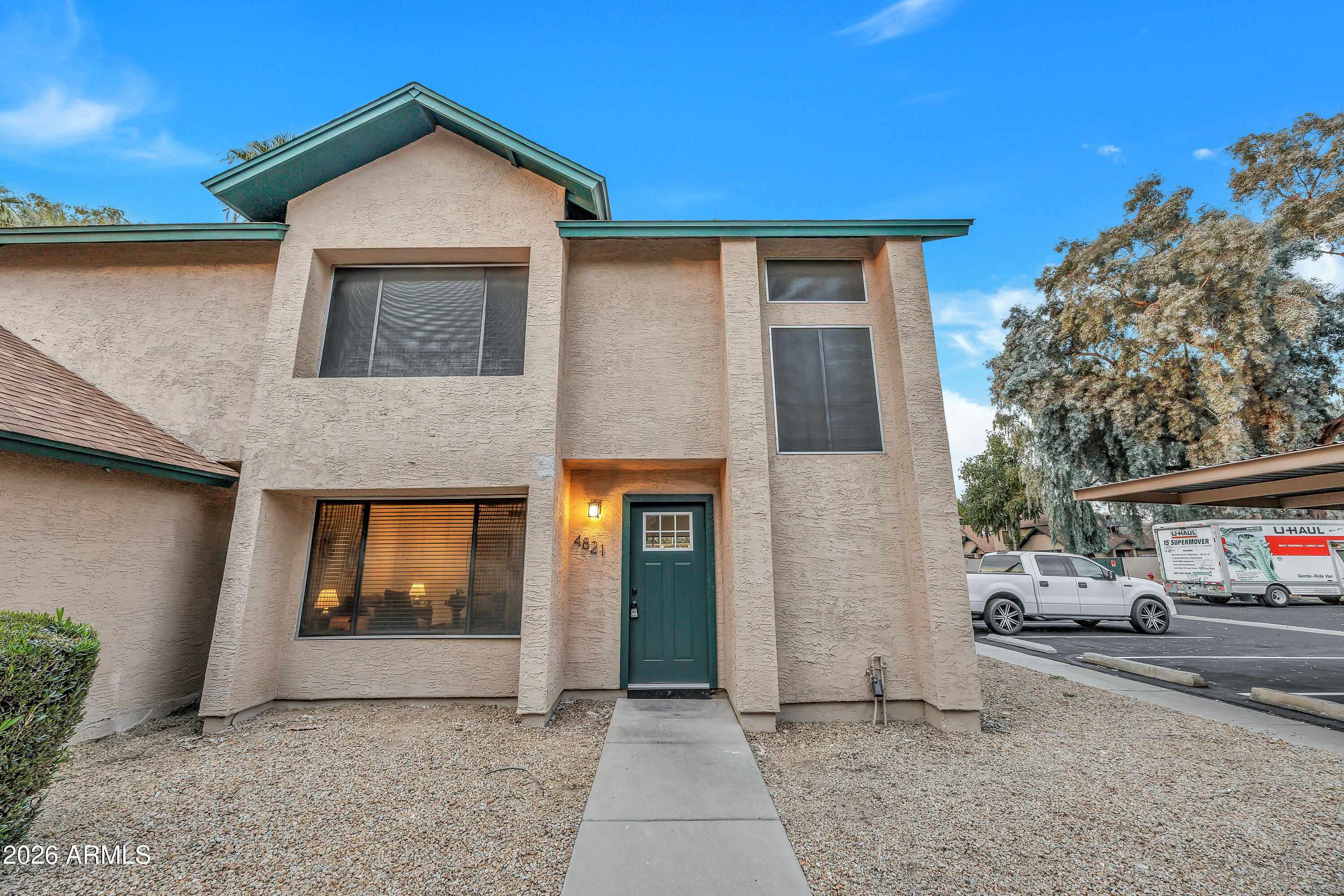 4821 W LOMA Lane