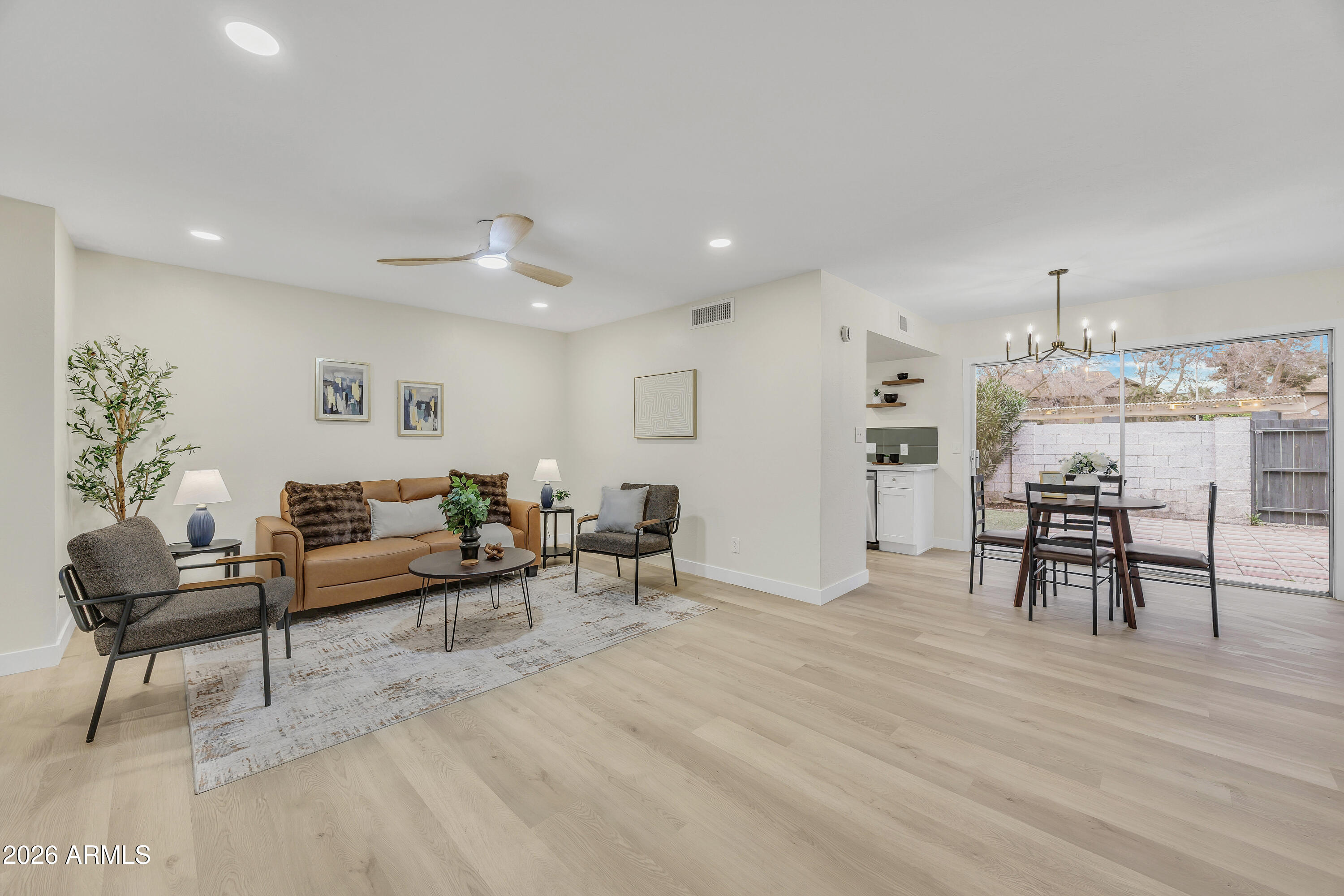 4821 W LOMA Lane
