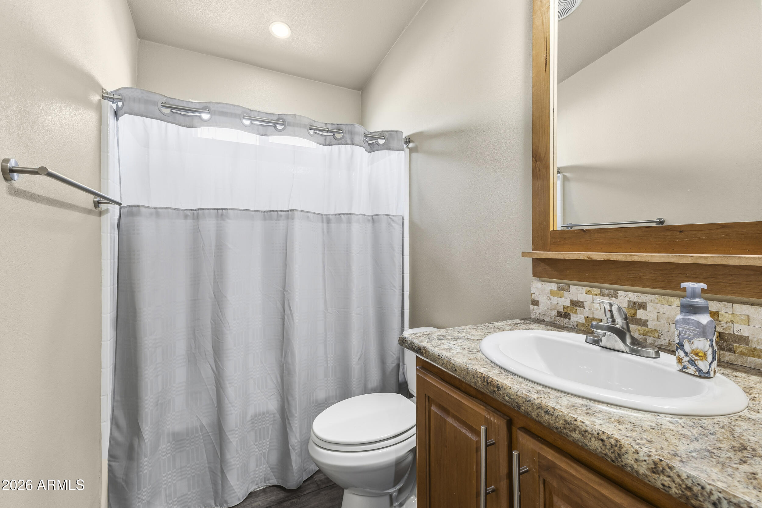 650 N Hawes Road Road 3509