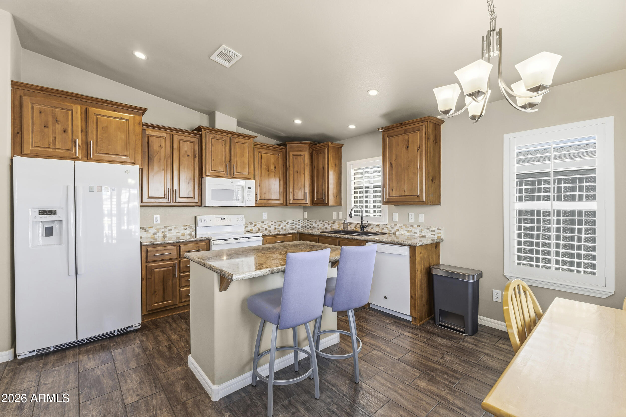 650 N Hawes Road Road 3509