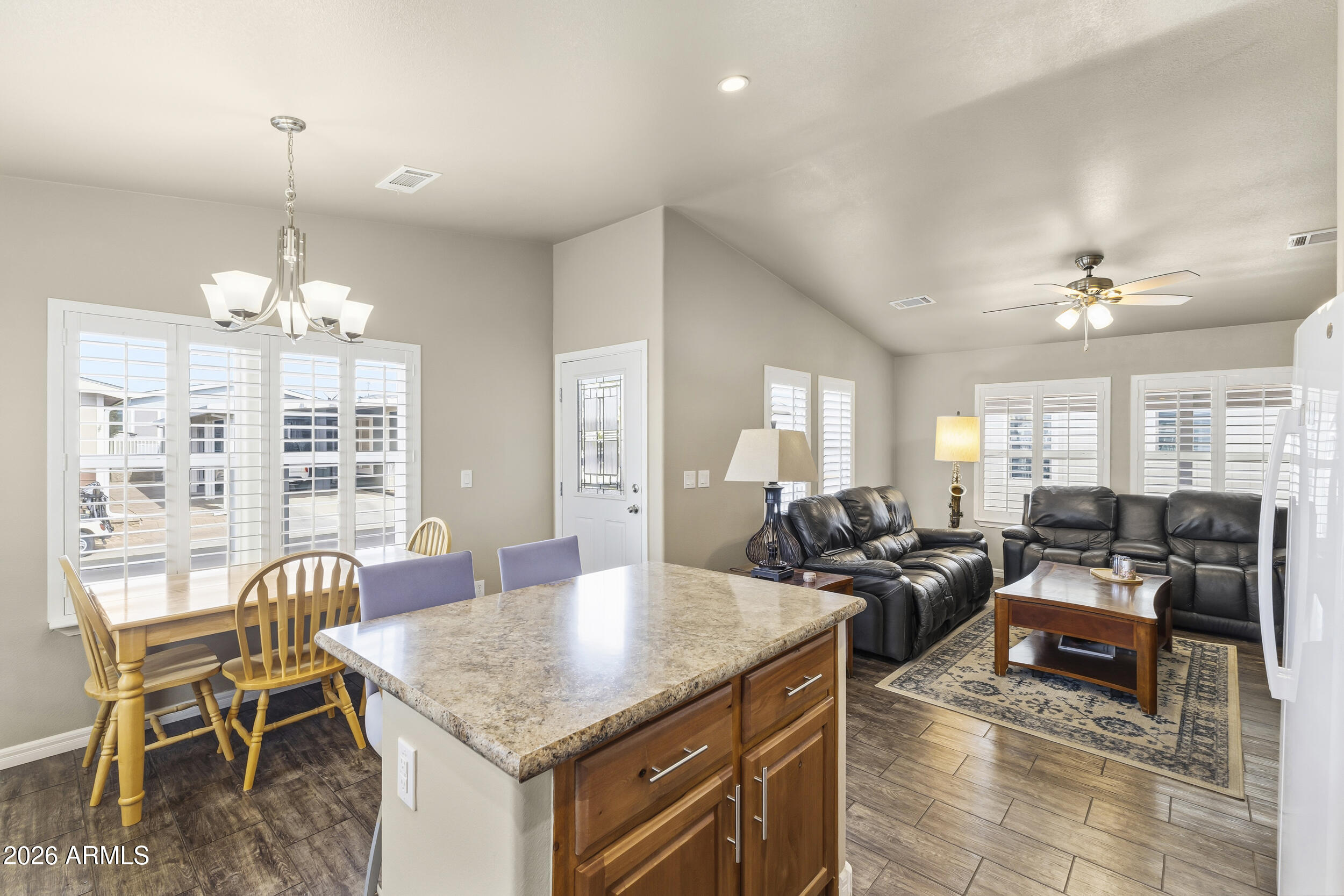 650 N Hawes Road Road 3509