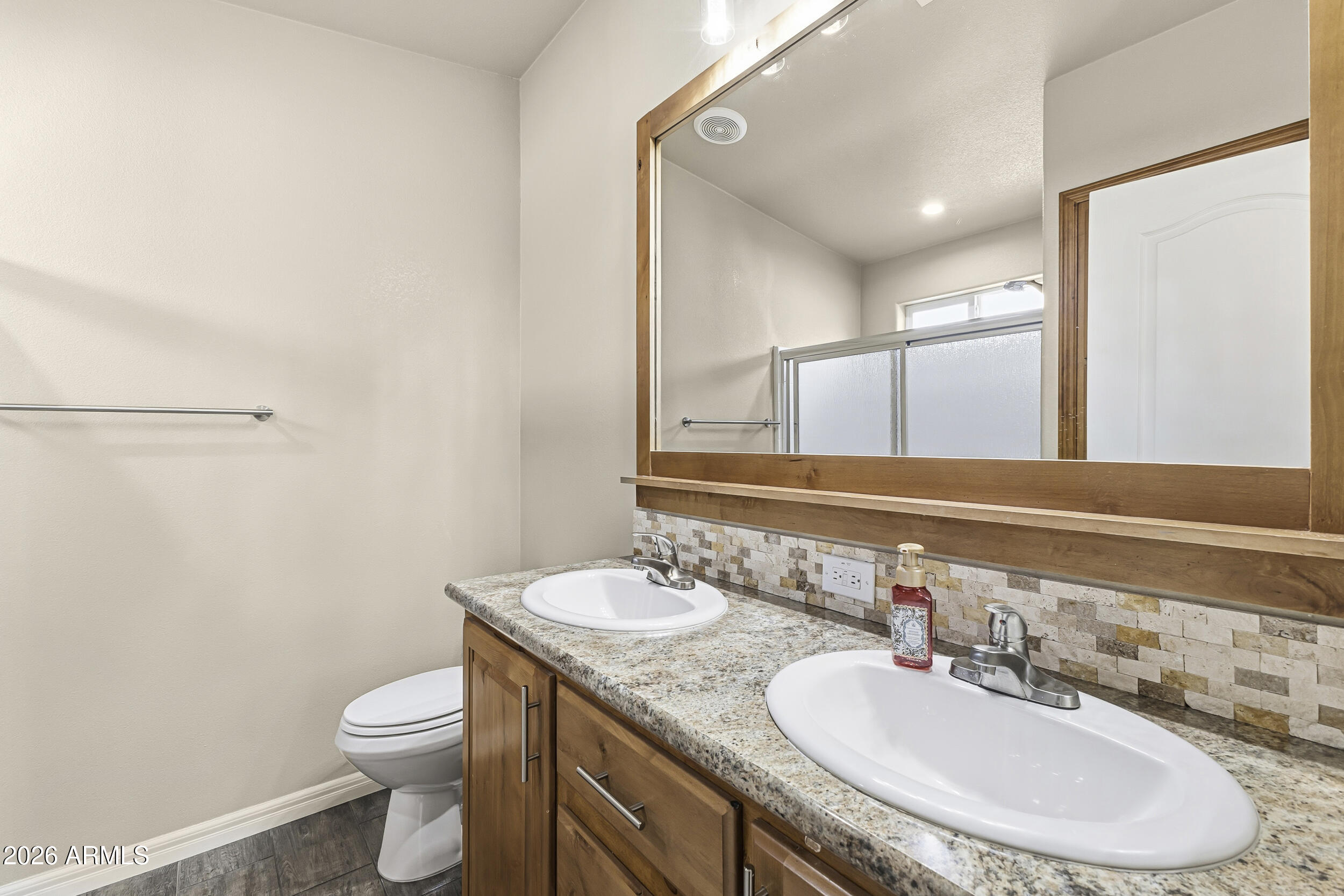 650 N Hawes Road Road 3509