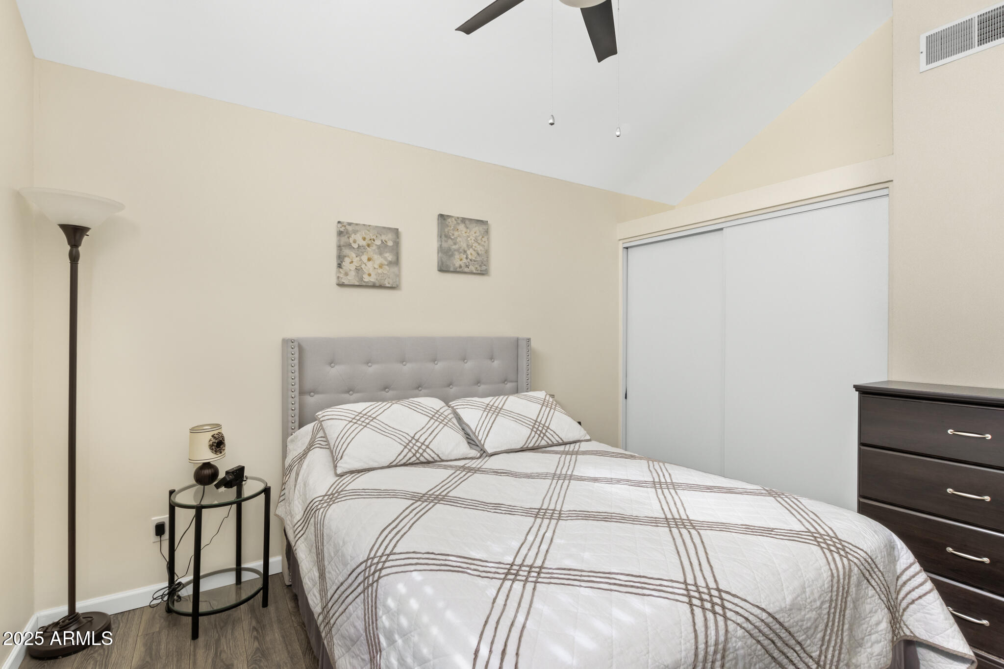4901 E KELTON Lane 1052