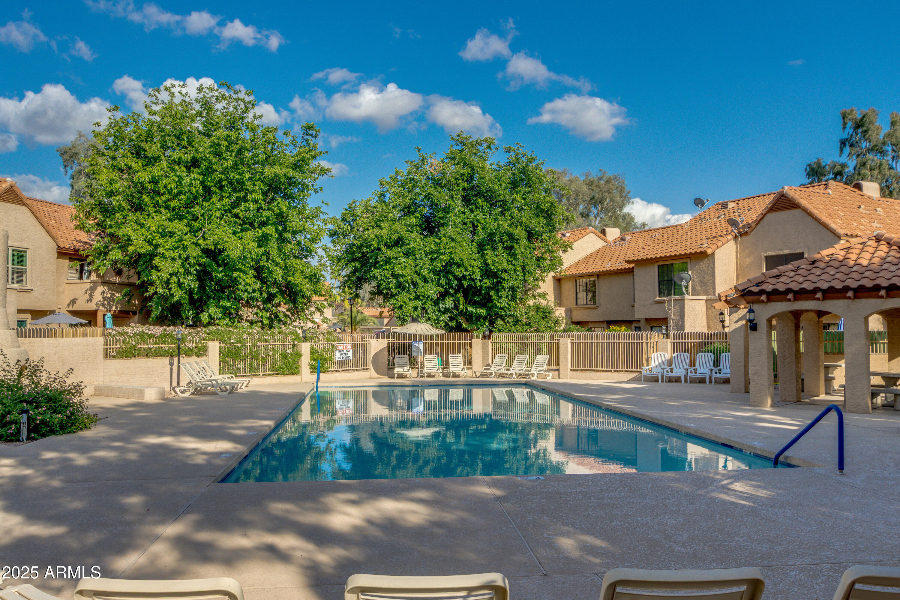 4901 E KELTON Lane 1052