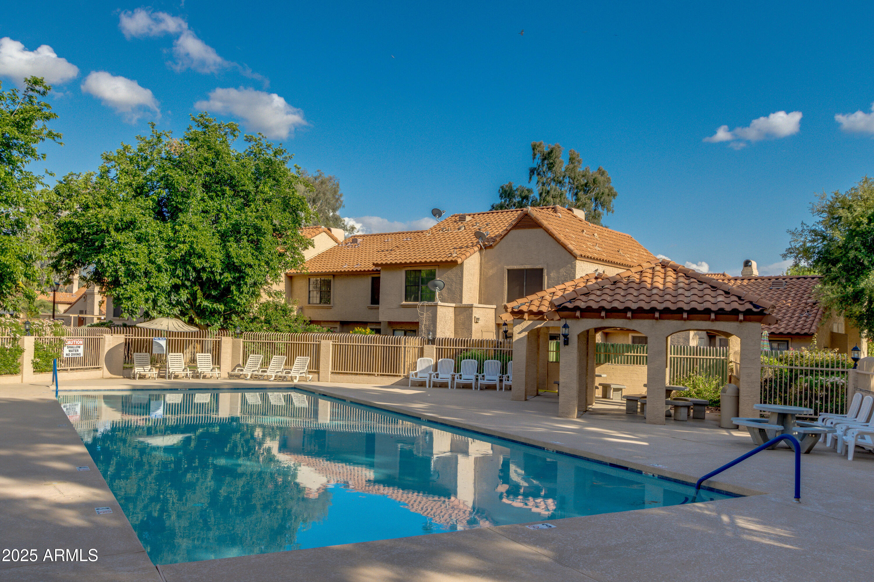 4901 E KELTON Lane 1052