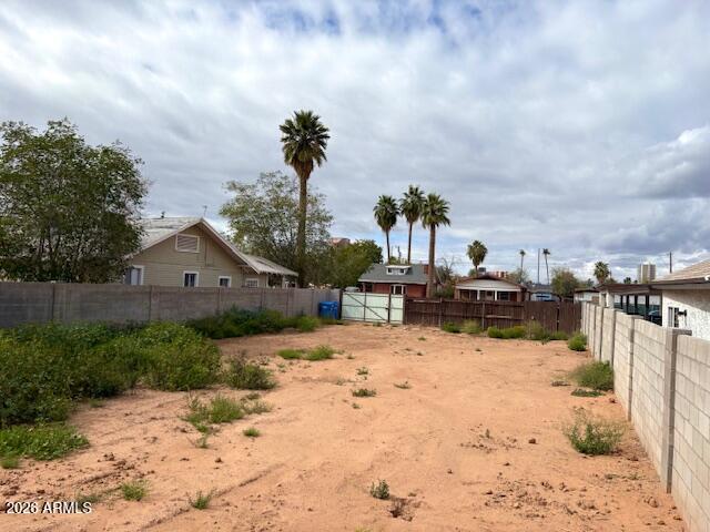 2237 N RICHLAND Street 6