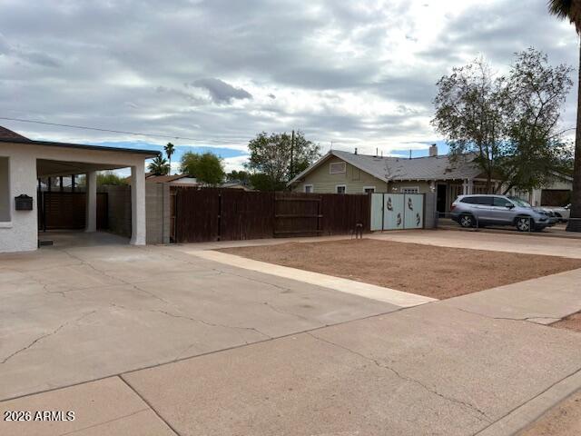 2237 N RICHLAND Street 6