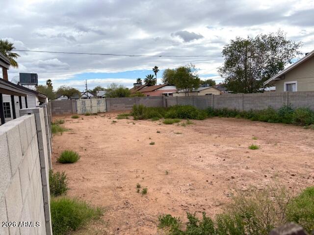 2237 N RICHLAND Street 6