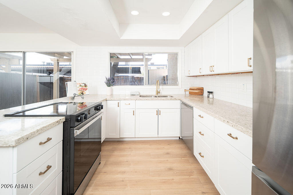 5454 W EL CAMINITO Drive